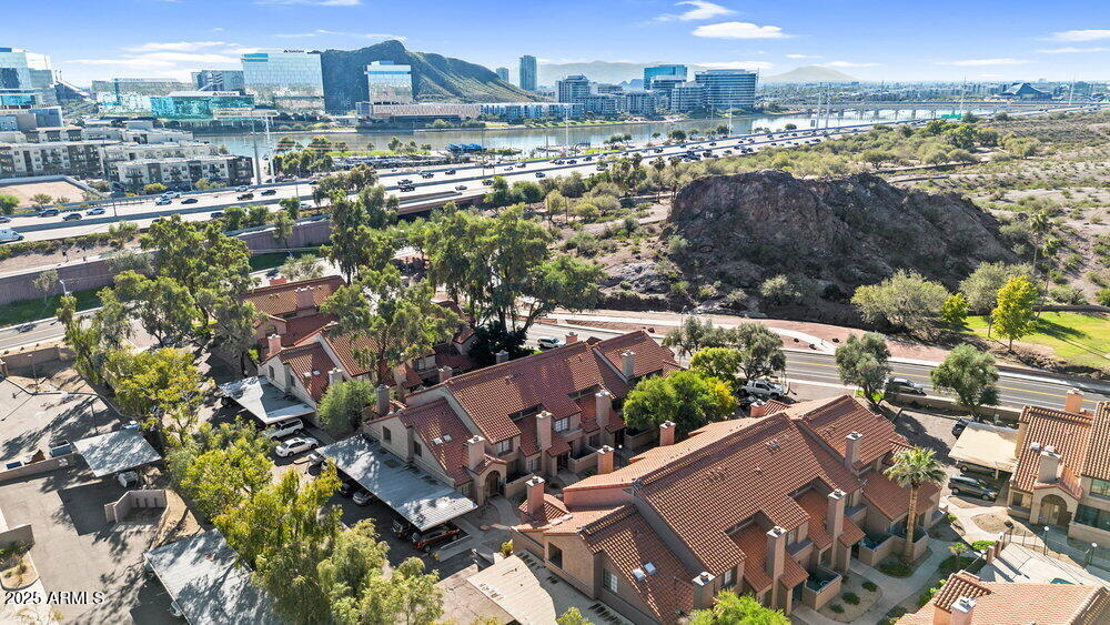 819 N COLLEGE Avenue I123