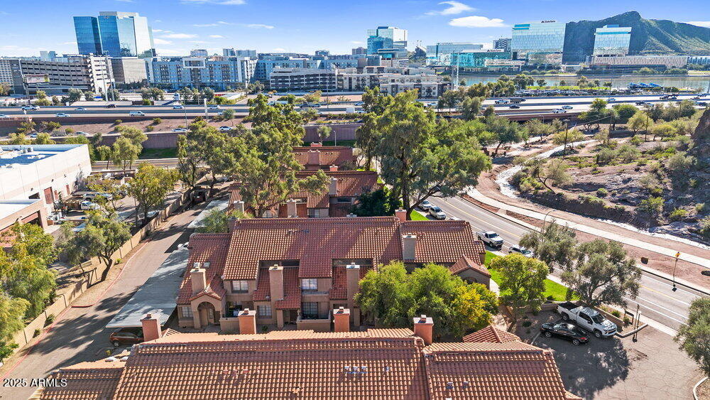 819 N COLLEGE Avenue I123