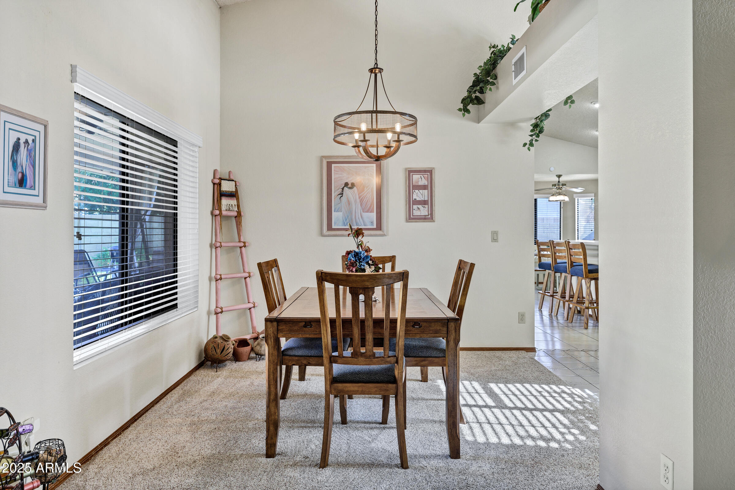 702 E AVENIDA SIERRA MADRE