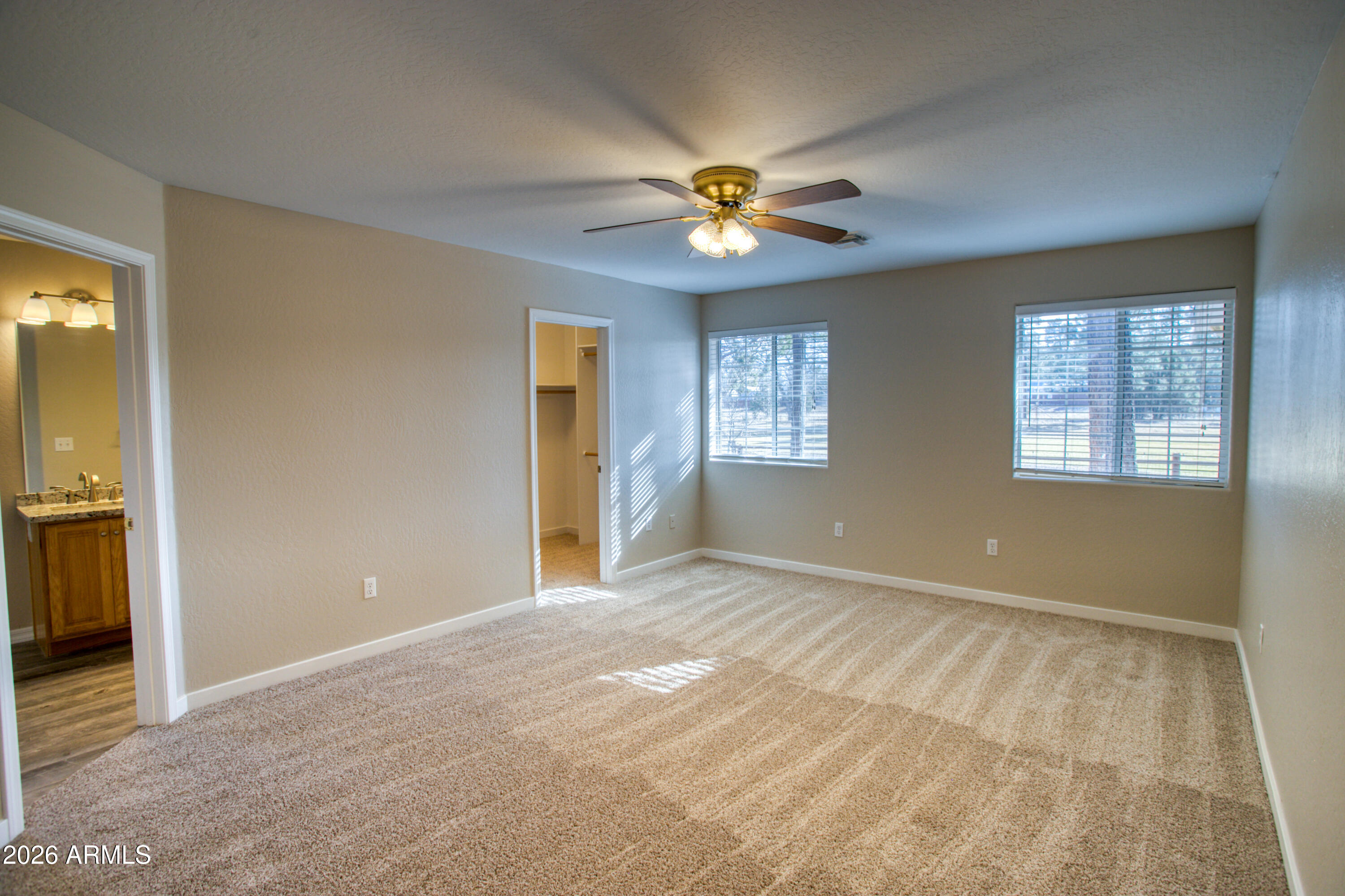 3541 W COUNTRY CLUB Drive