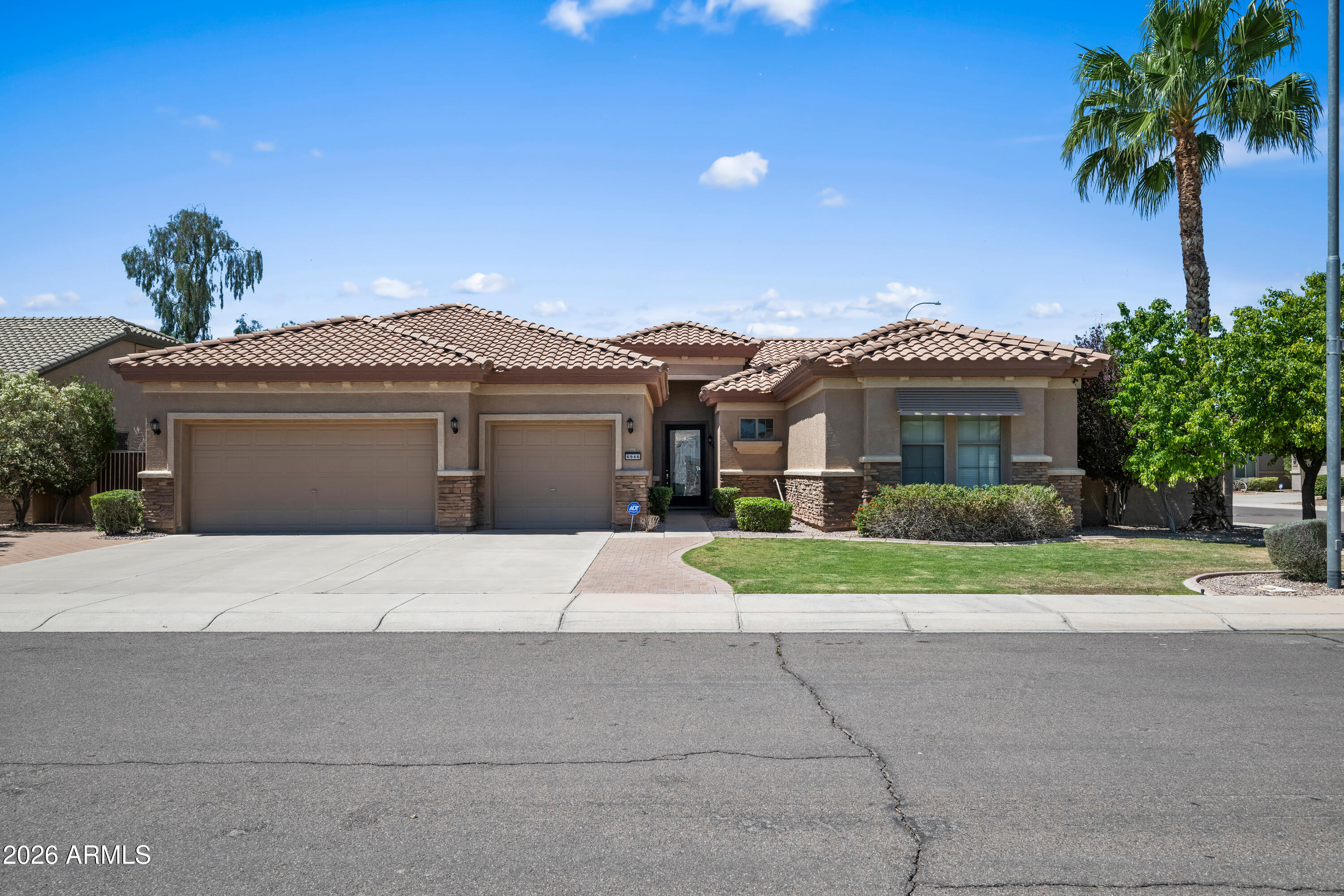6946 S KIMBERLEE Way