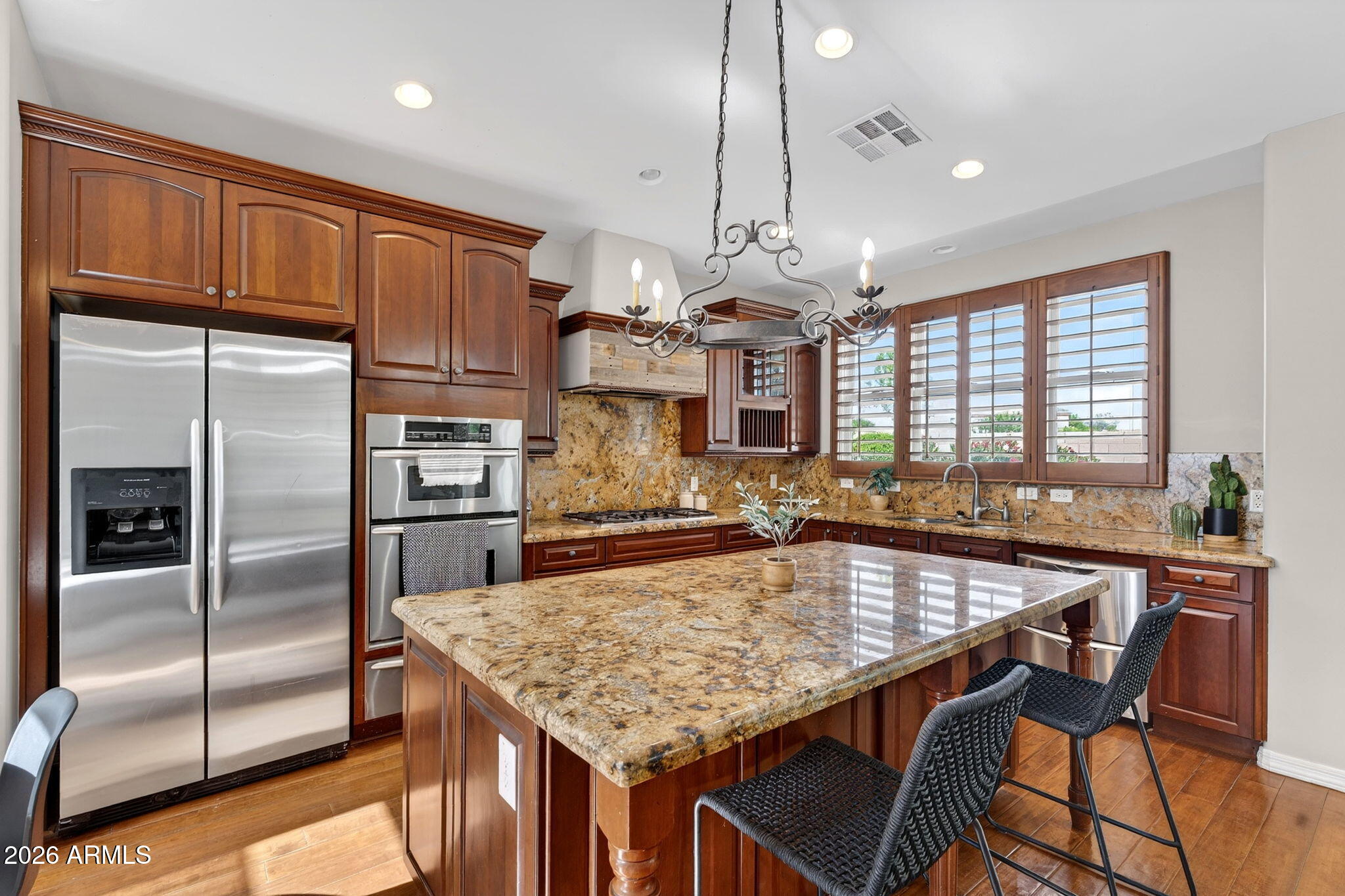 2480 E HONEYSUCKLE Place