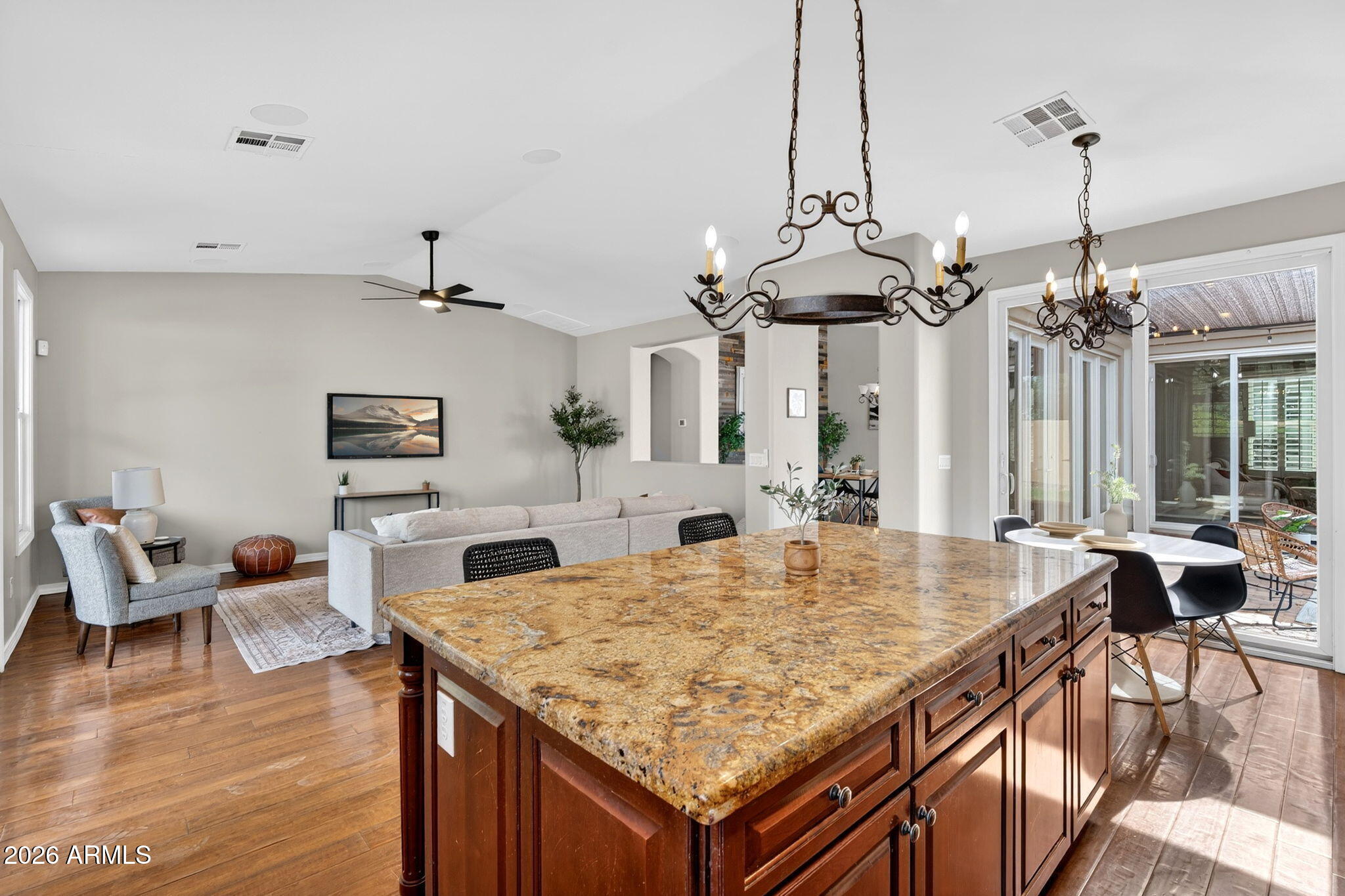 2480 E HONEYSUCKLE Place