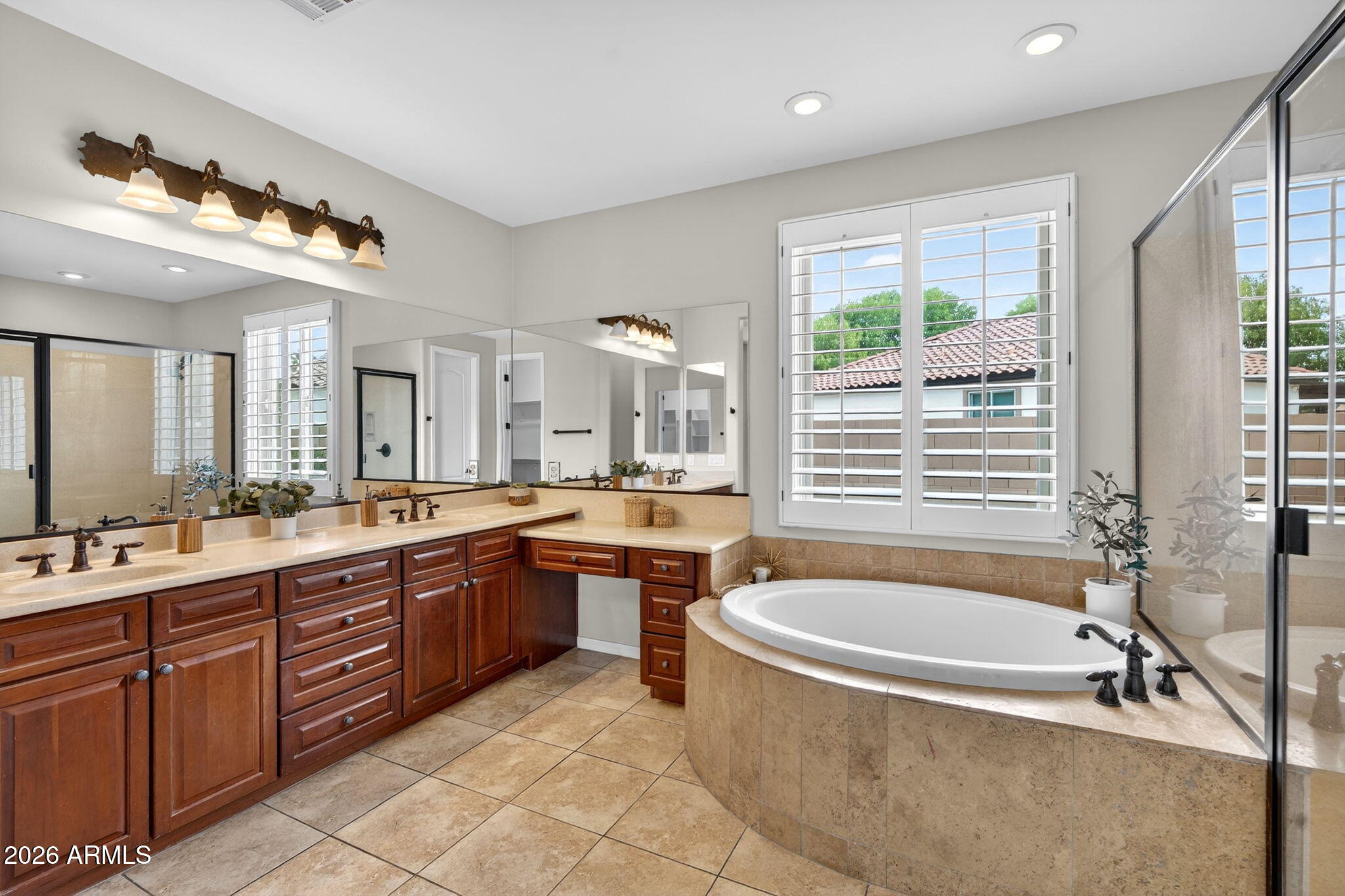 2480 E HONEYSUCKLE Place