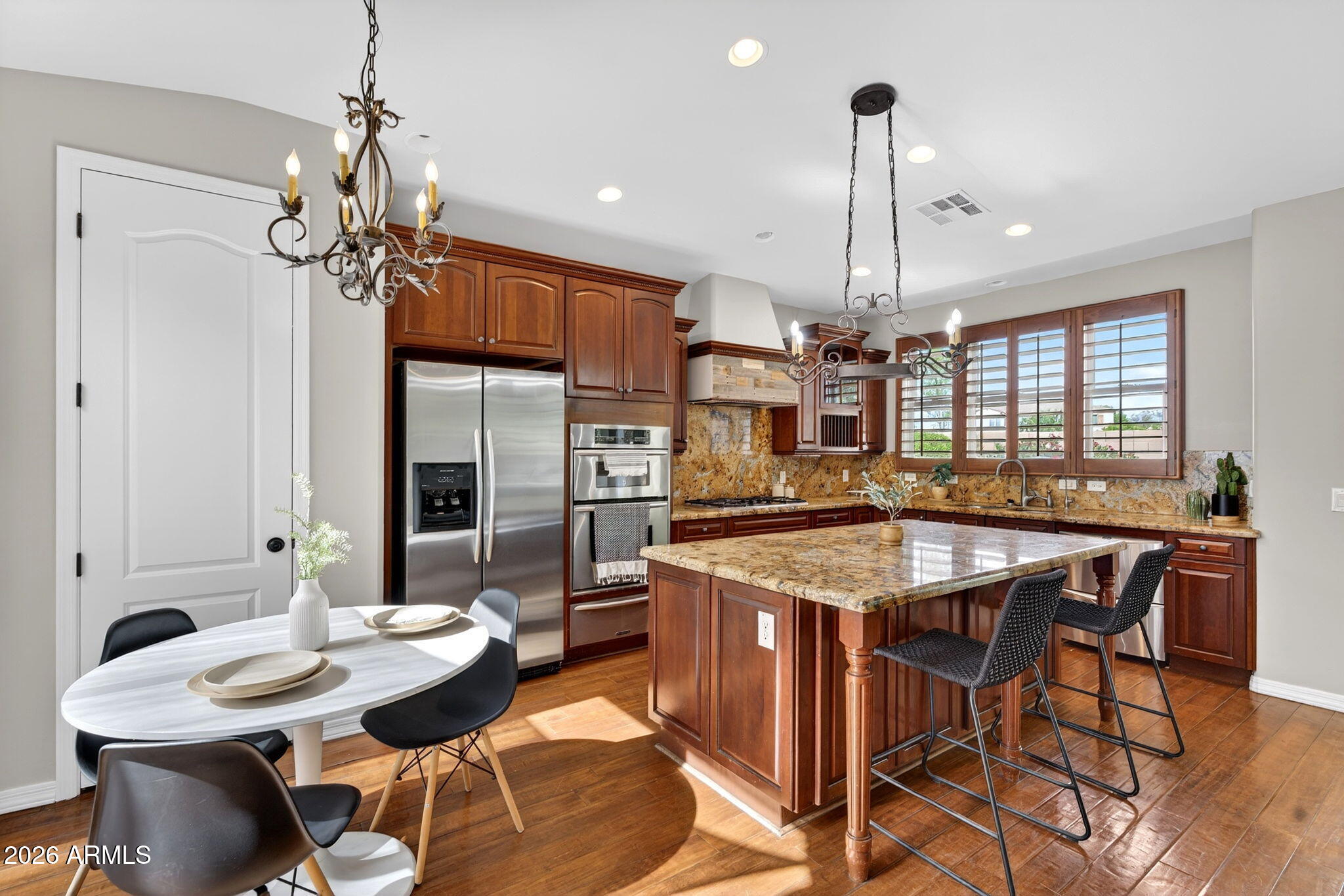 2480 E HONEYSUCKLE Place