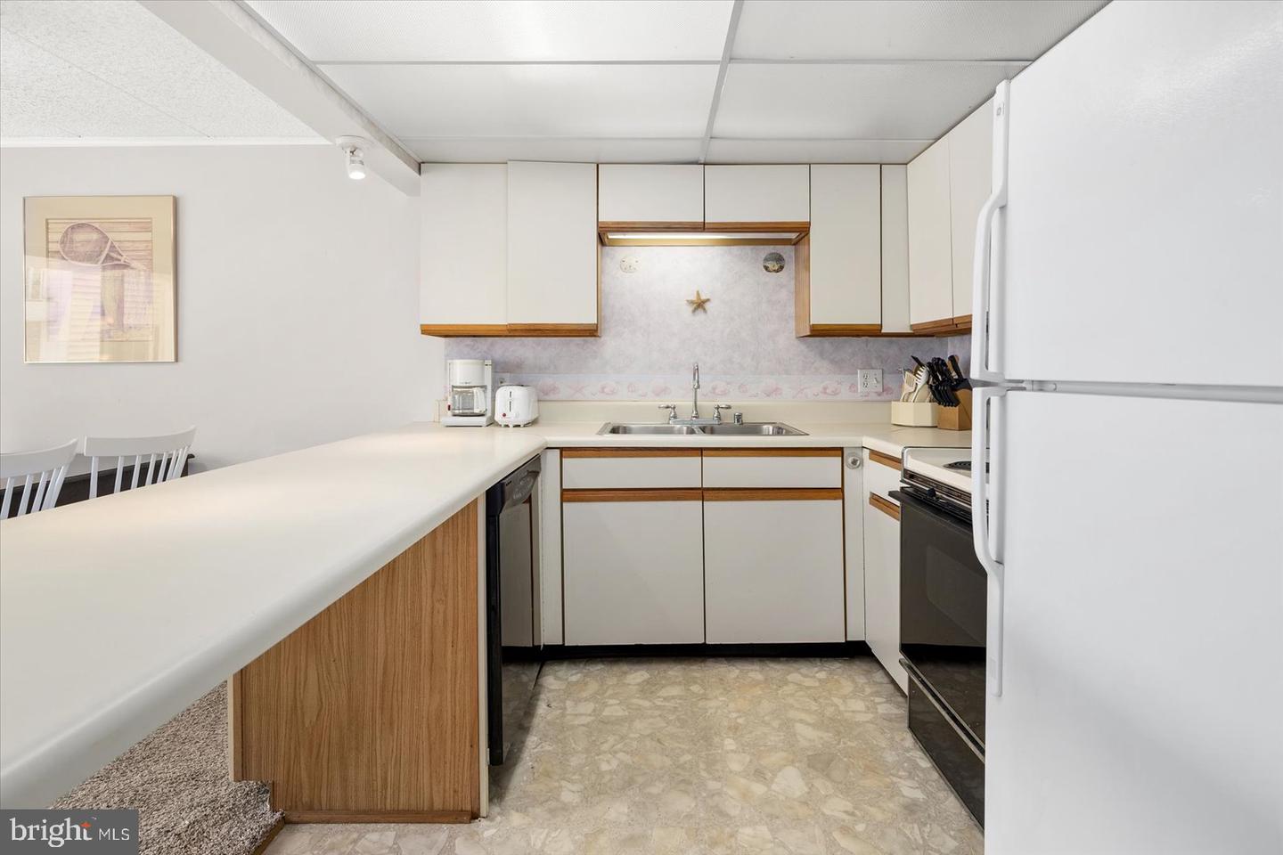 107 Convention Center Dr #73b