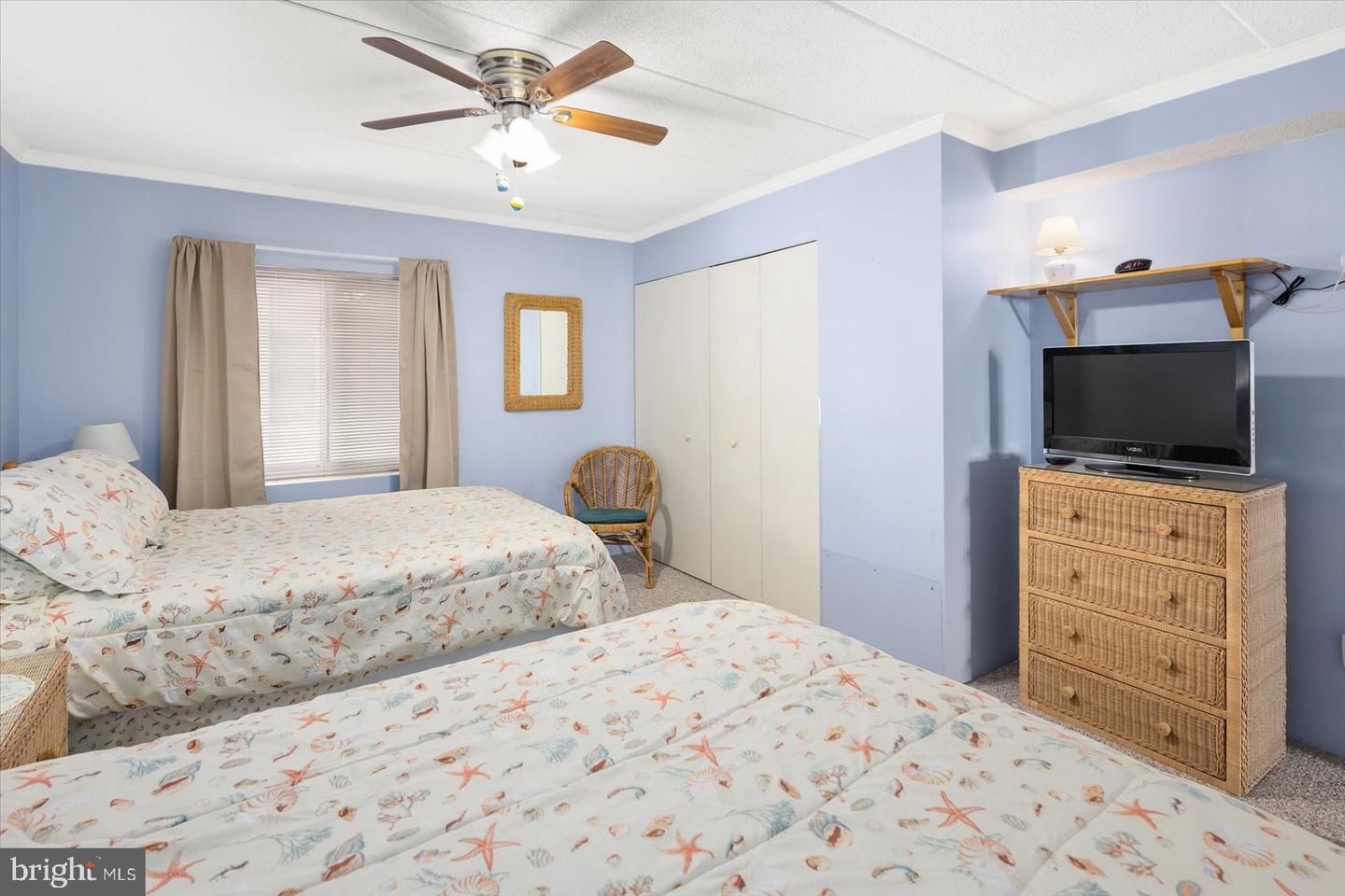 6109 Atlantic Ave #202