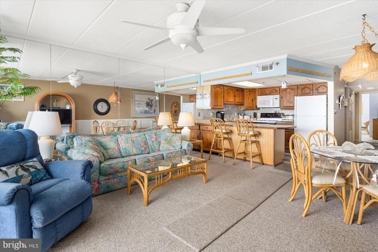 6109 Atlantic Ave #202