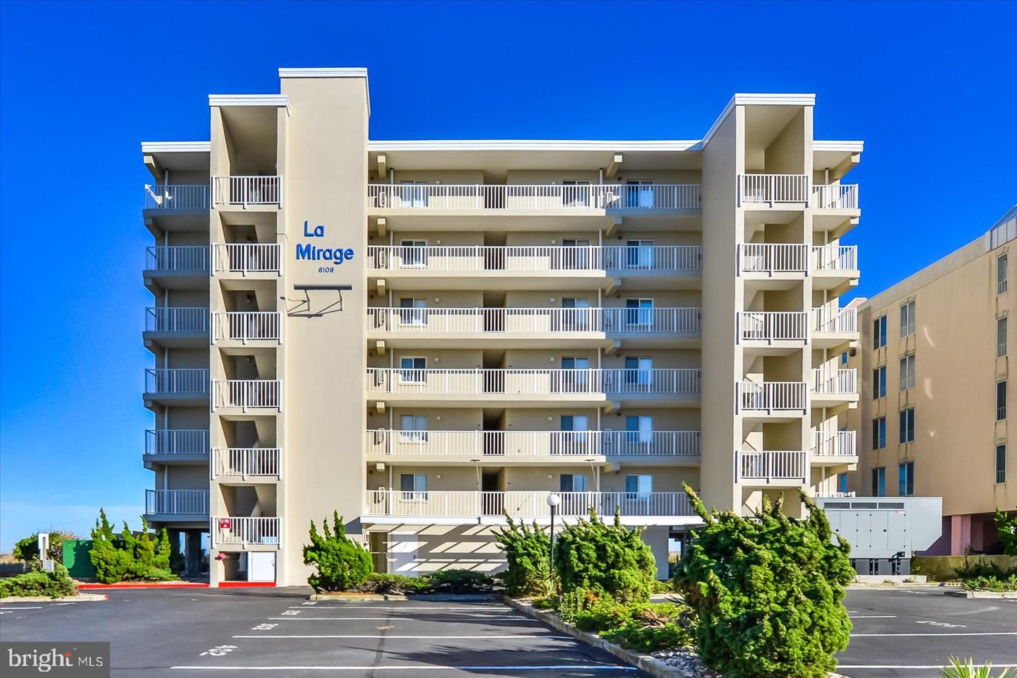 6109 Atlantic Ave #202