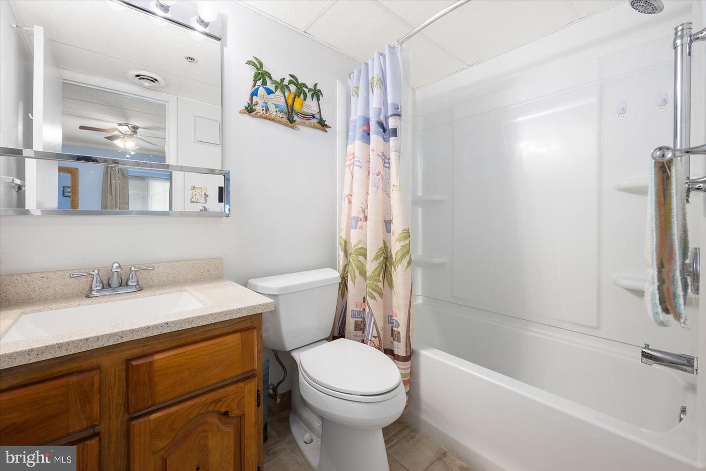 6109 Atlantic Ave #202