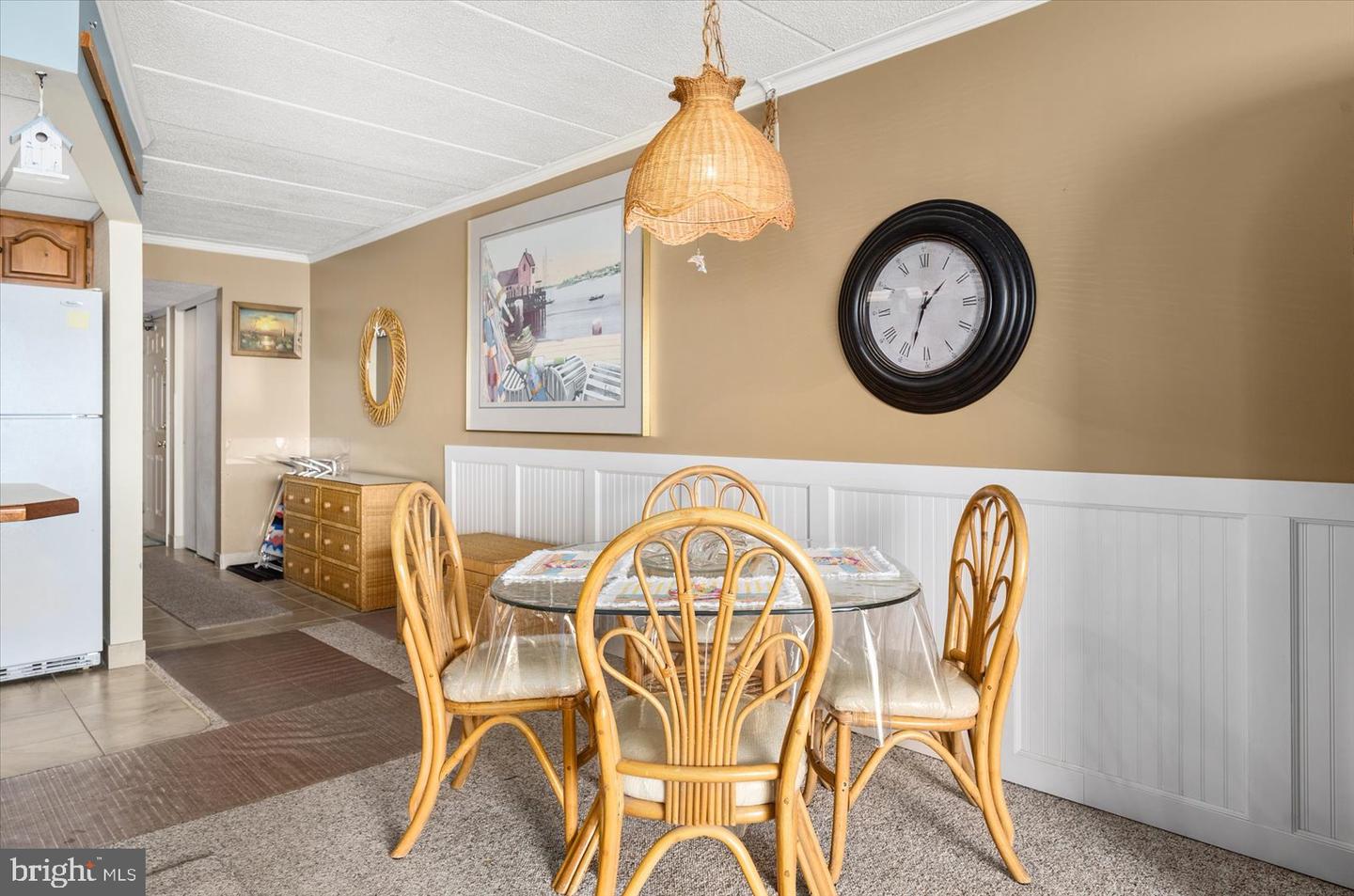 6109 Atlantic Ave #202