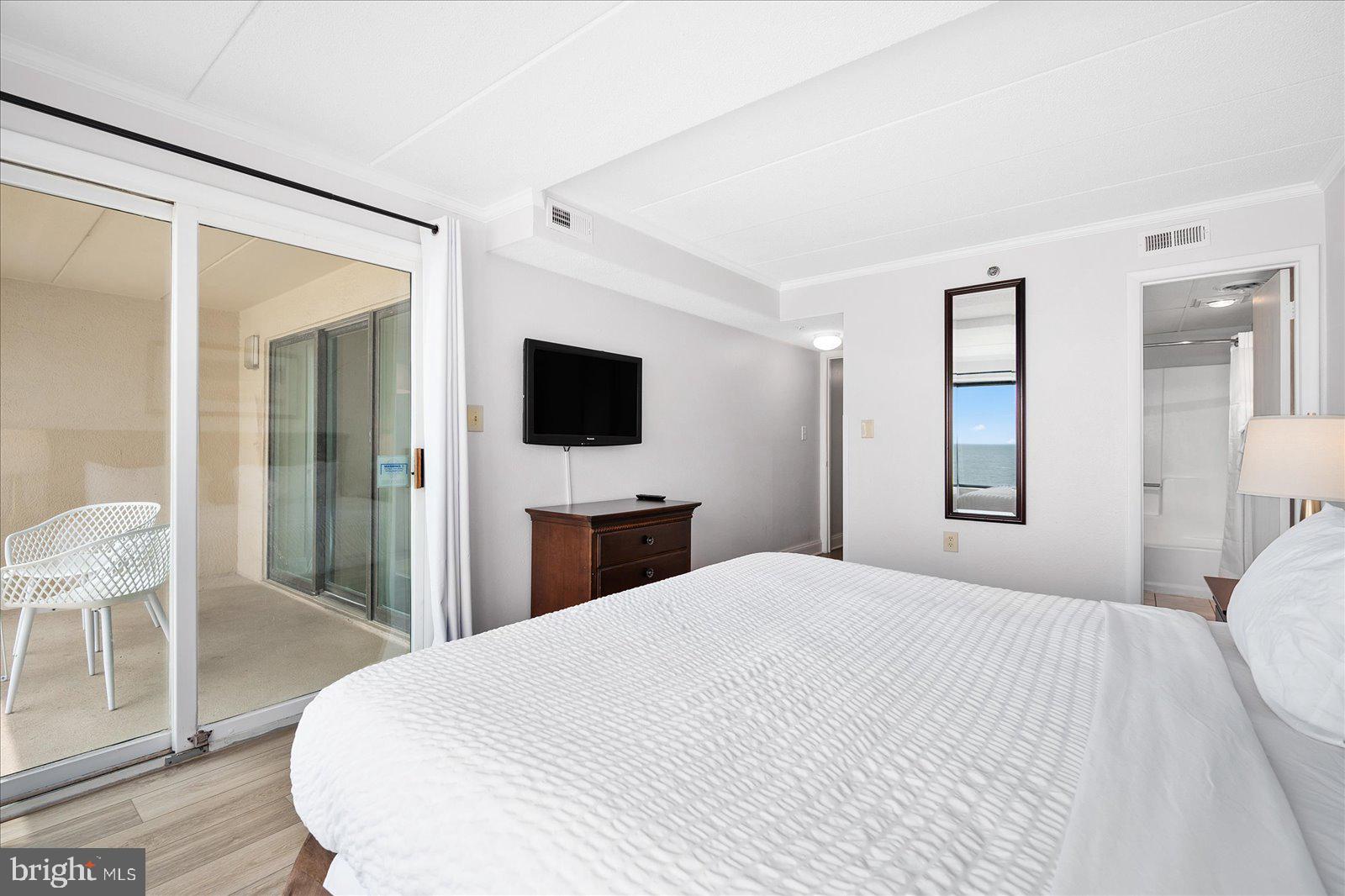 10002 Coastal Hwy #811