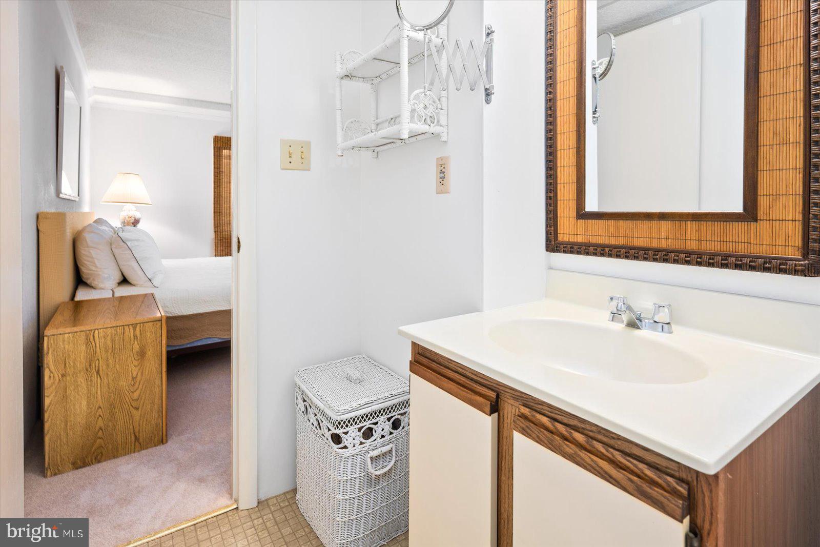 5801 Atlantic Ave #307