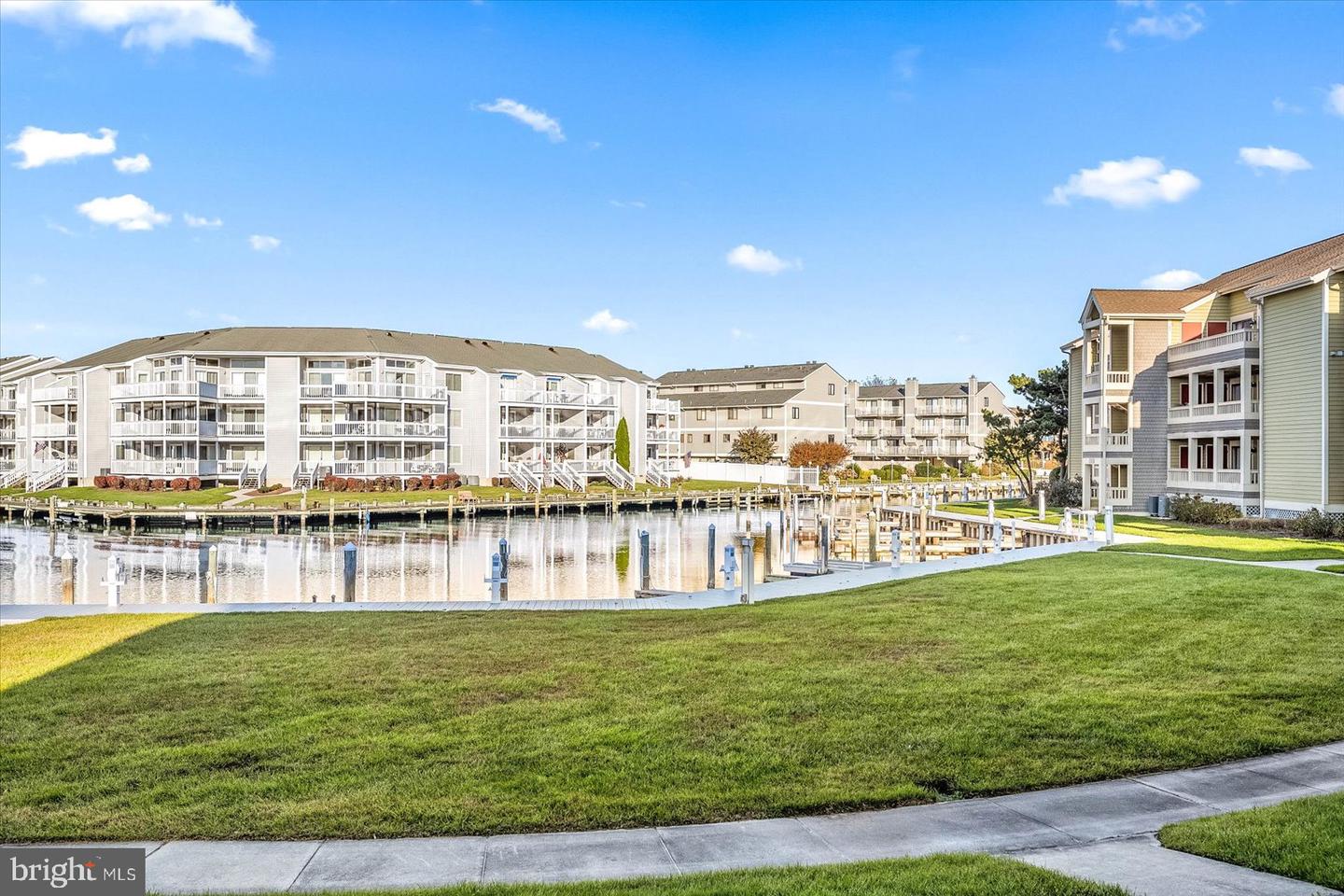 204 N Heron Dr #2047c