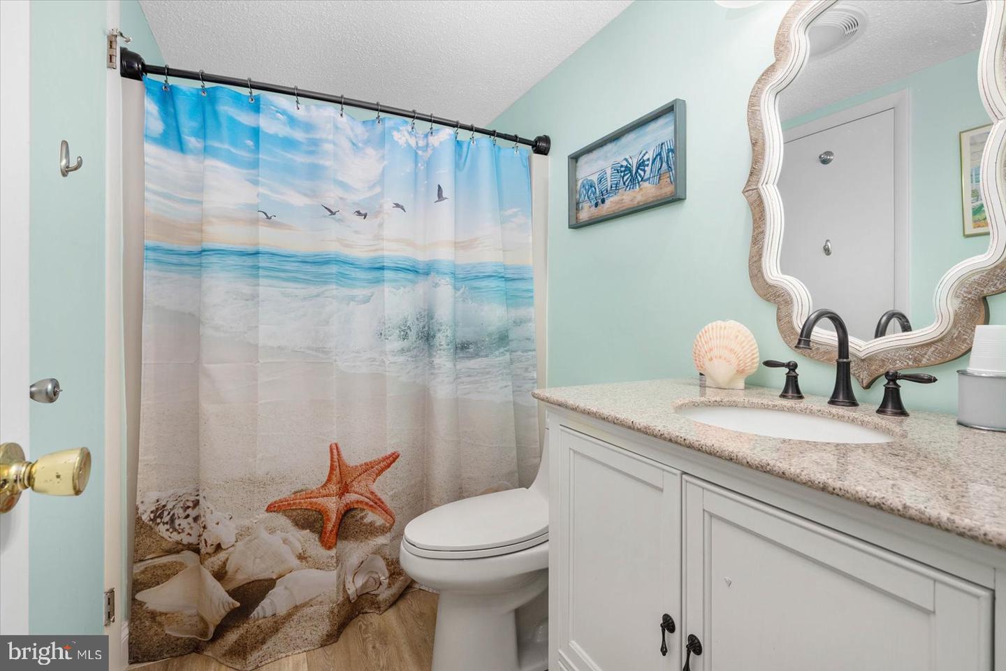 204 N Heron Dr #2047c