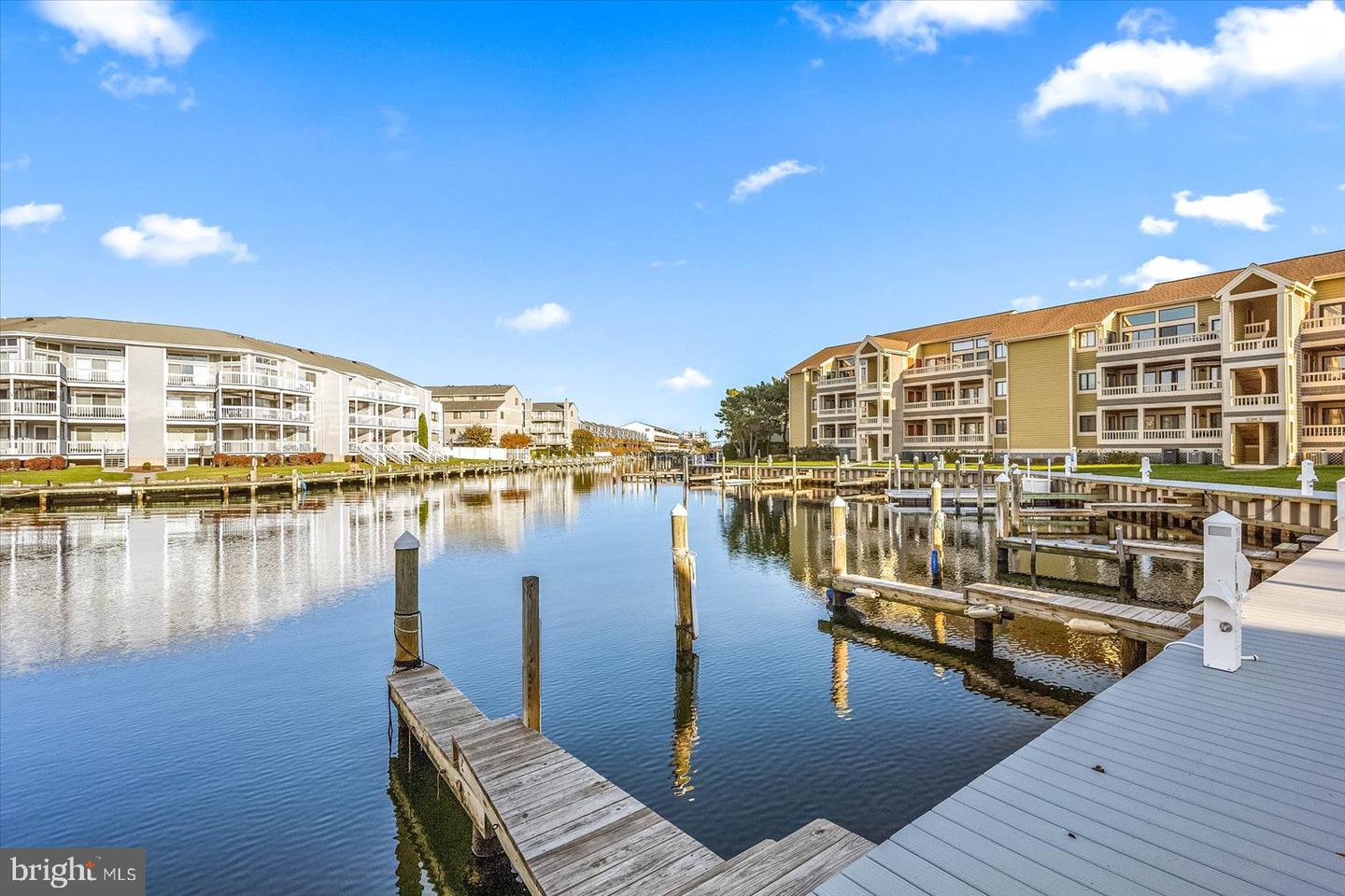 204 N Heron Dr #2047c