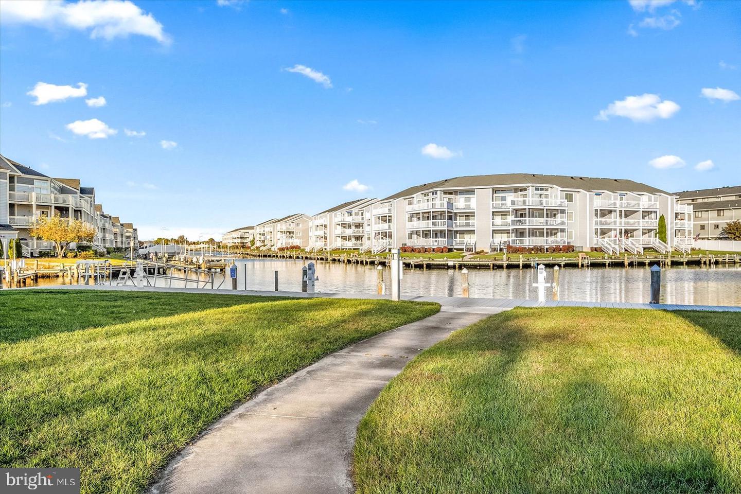 204 N Heron Dr #2047c