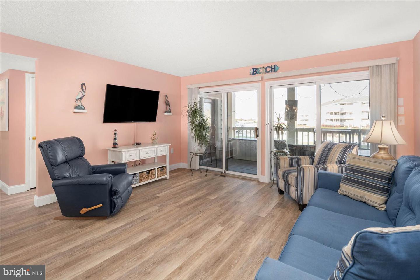 204 N Heron Dr #2047c