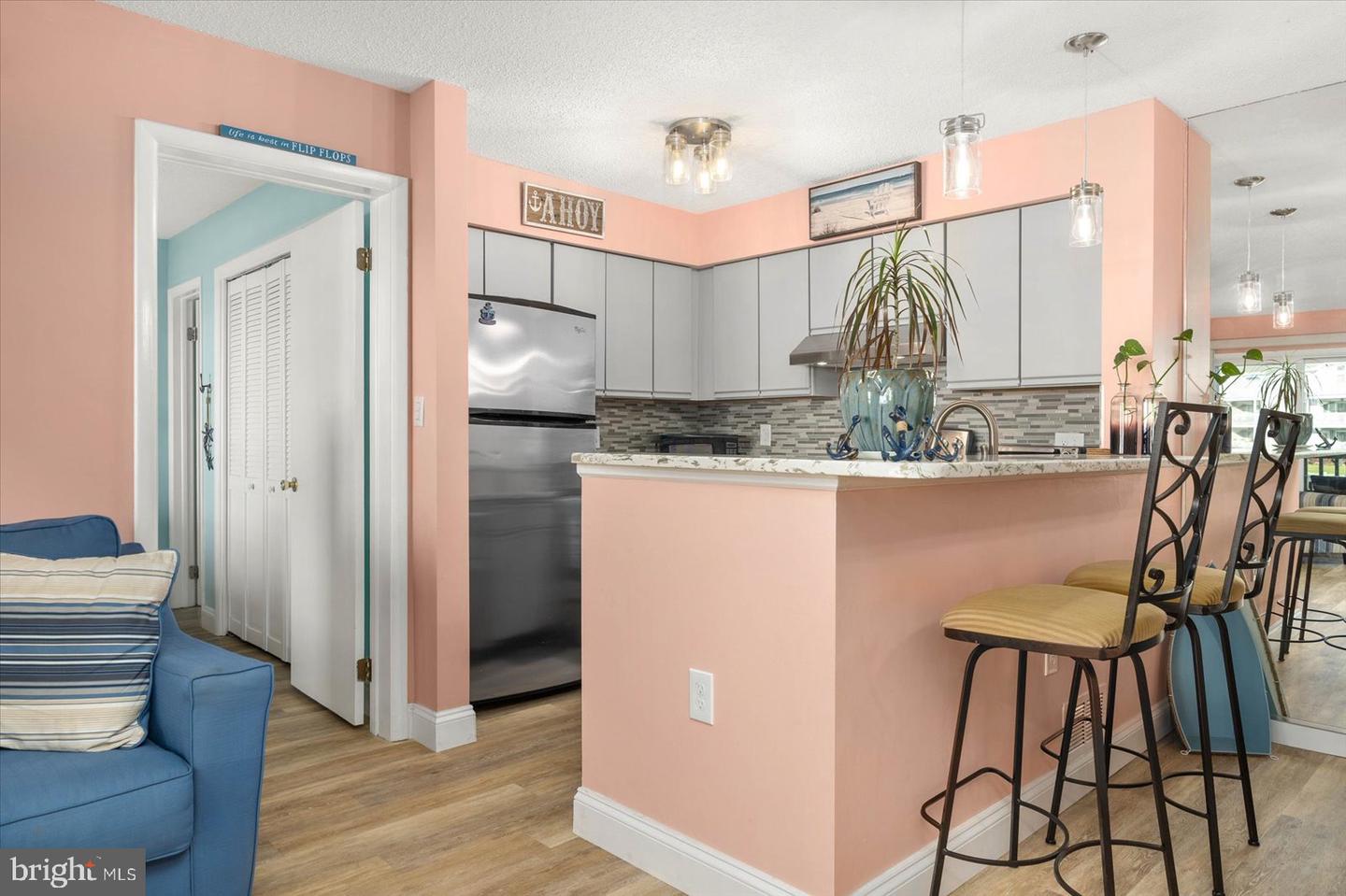 204 N Heron Dr #2047c