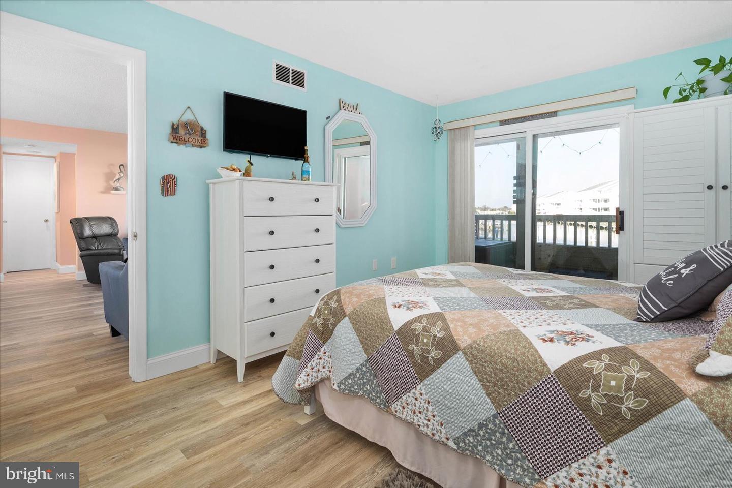 204 N Heron Dr #2047c