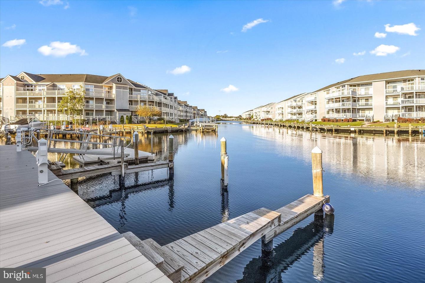 204 N Heron Dr #2047c