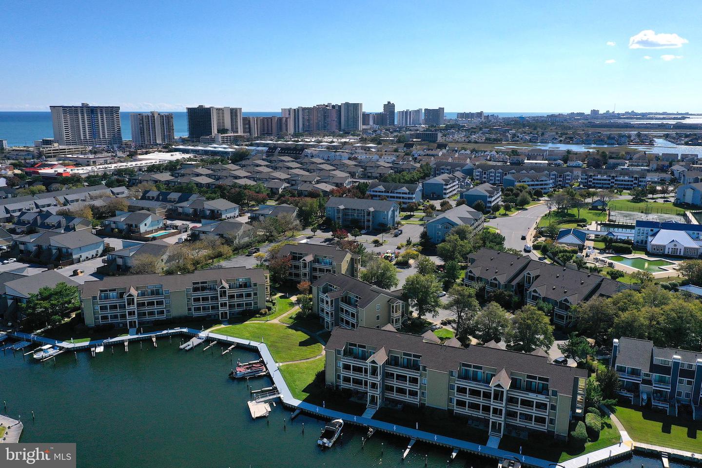 204 N Heron Dr #2047c