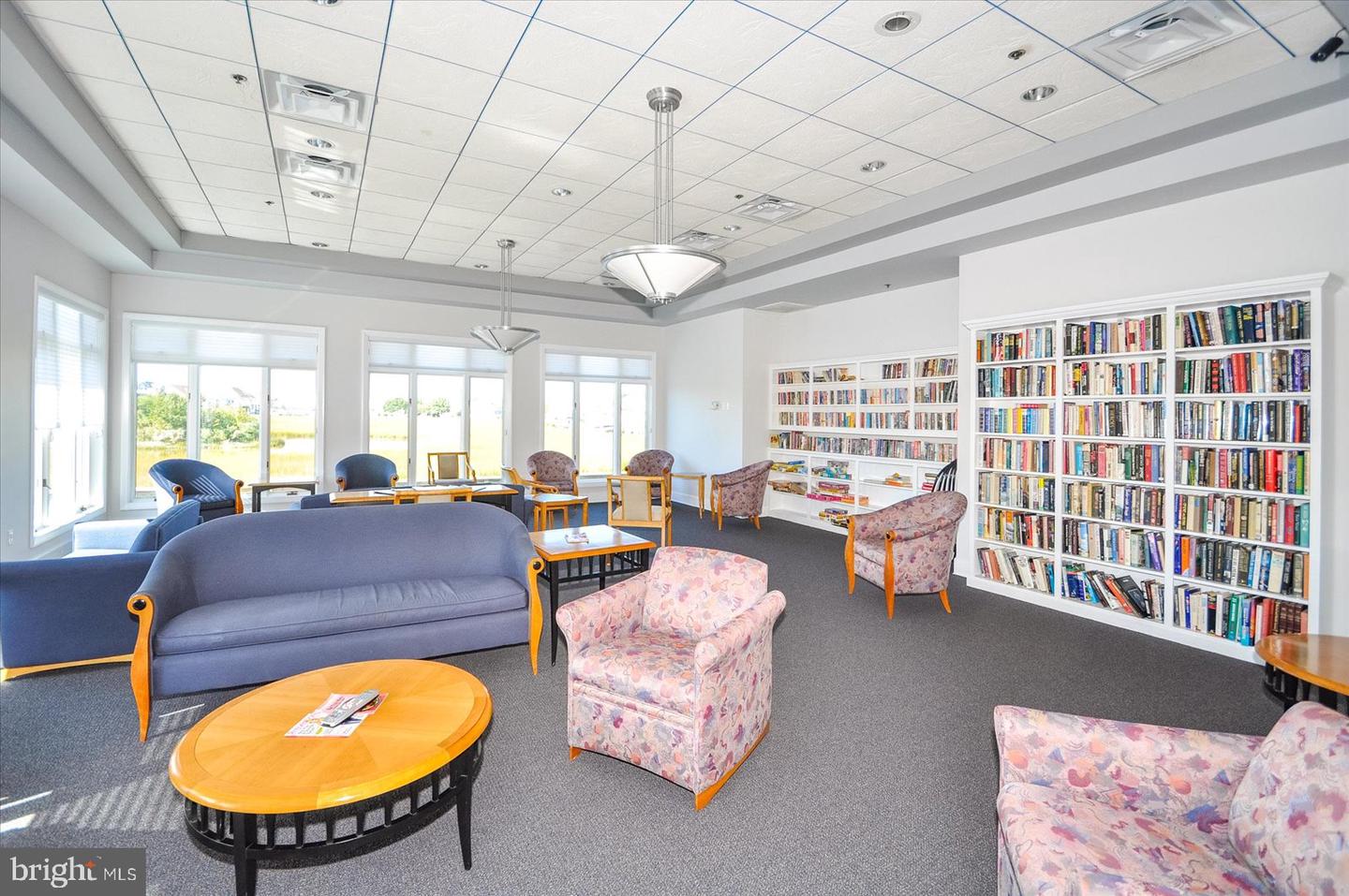 204 N Heron Dr #2047c