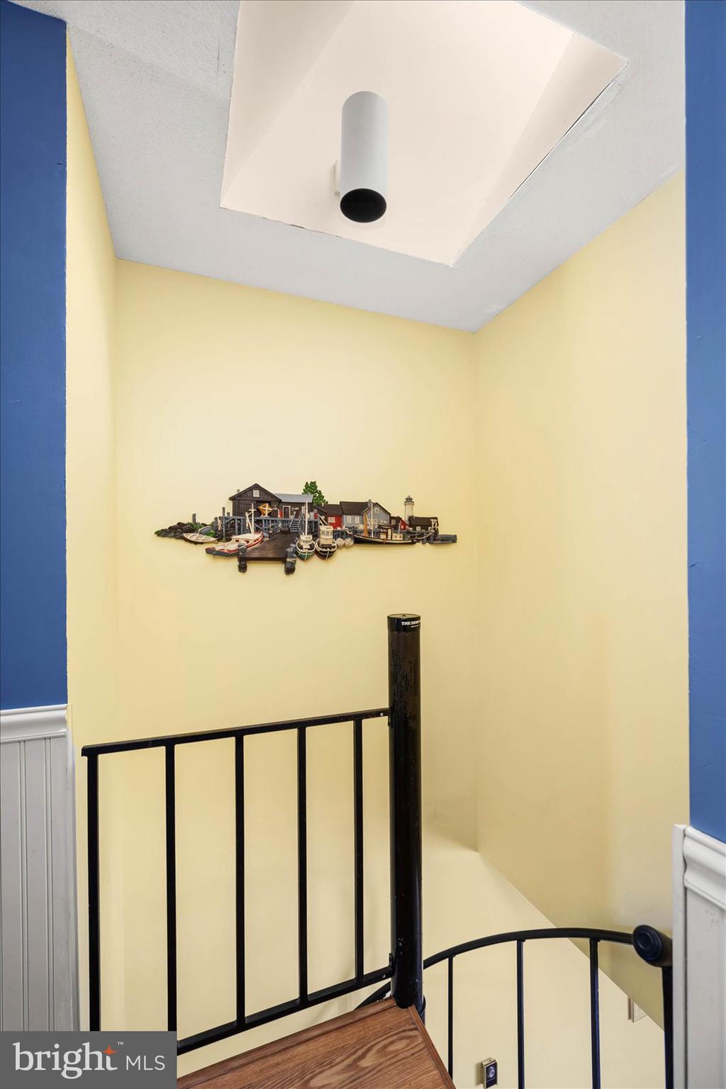 9307 Chesapeake Dr #28