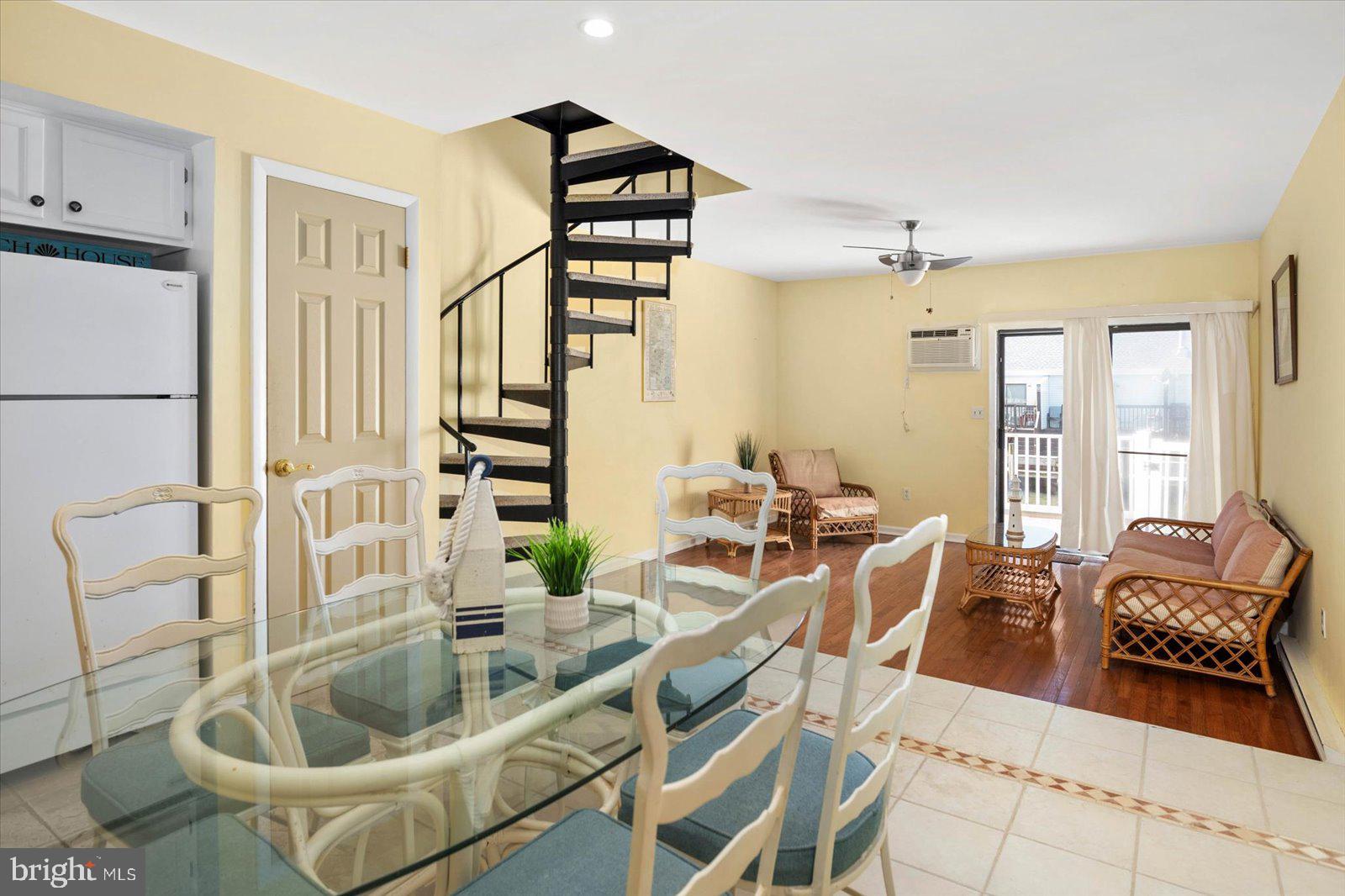 9307 Chesapeake Dr #28