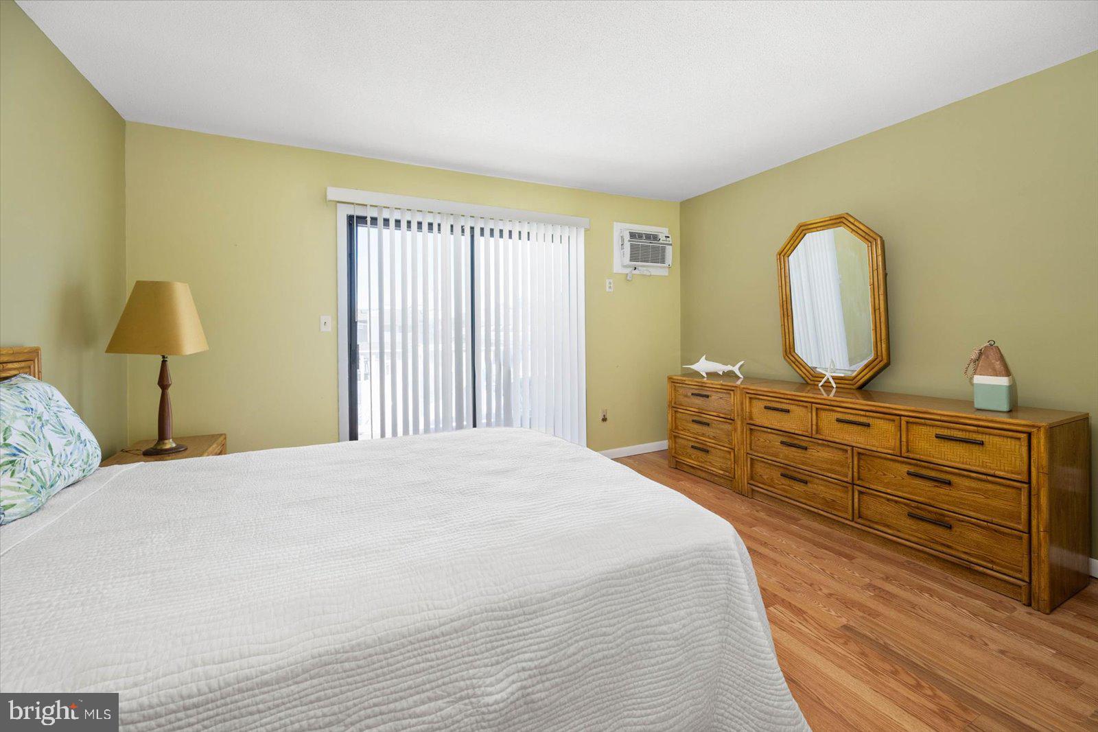 9307 Chesapeake Dr #28