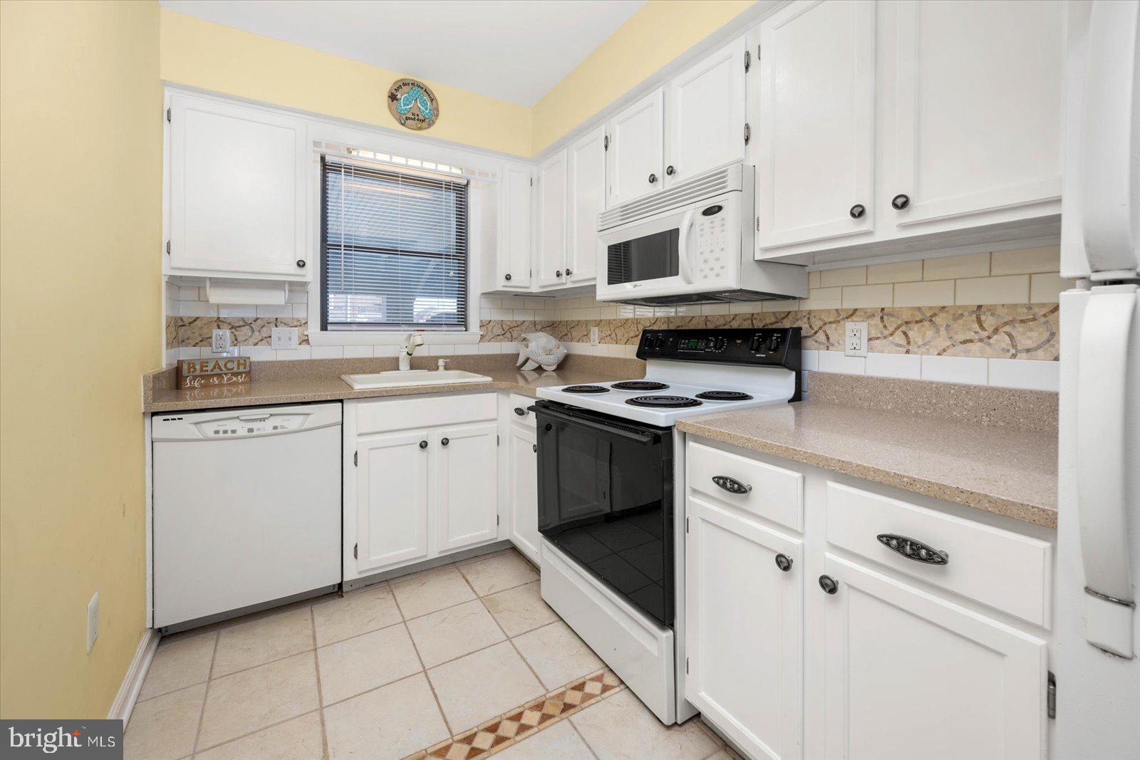 9307 Chesapeake Dr #28