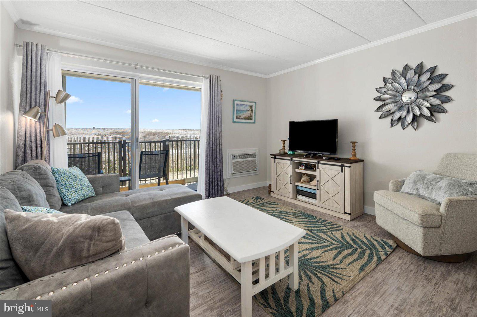 5201 Atlantic Ave #105