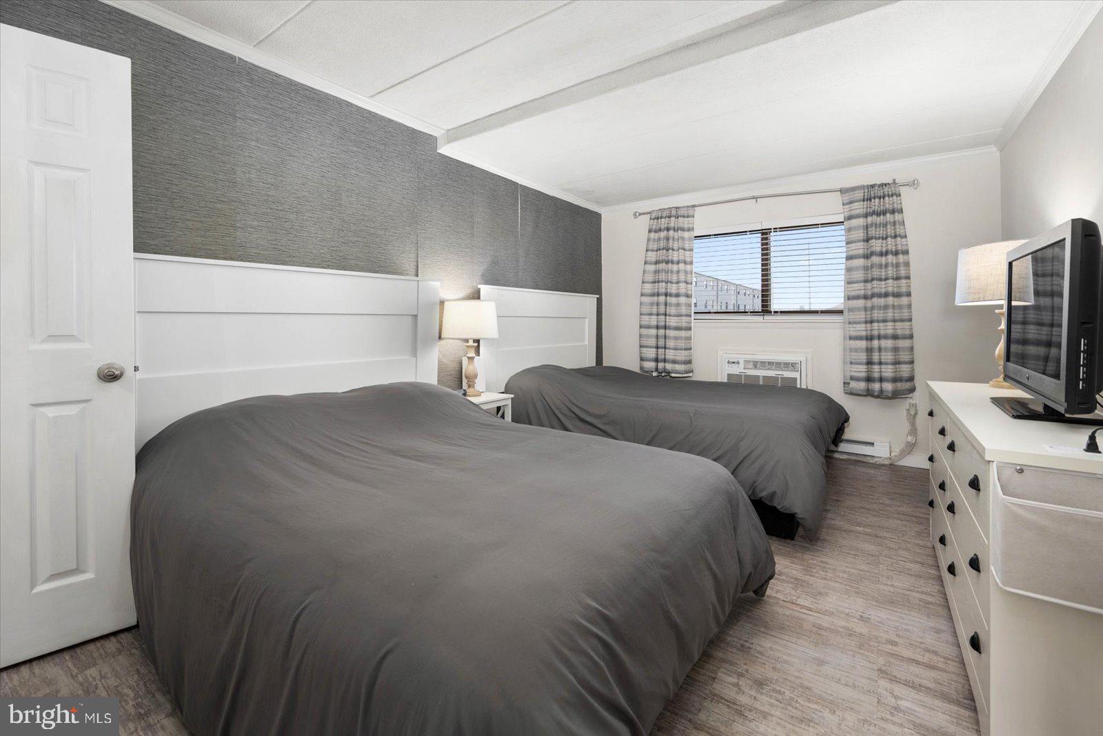 5201 Atlantic Ave #105