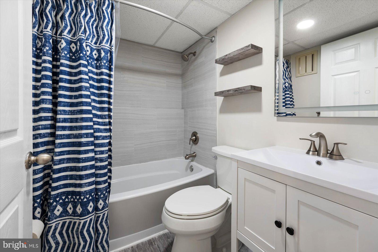 5201 Atlantic Ave #105