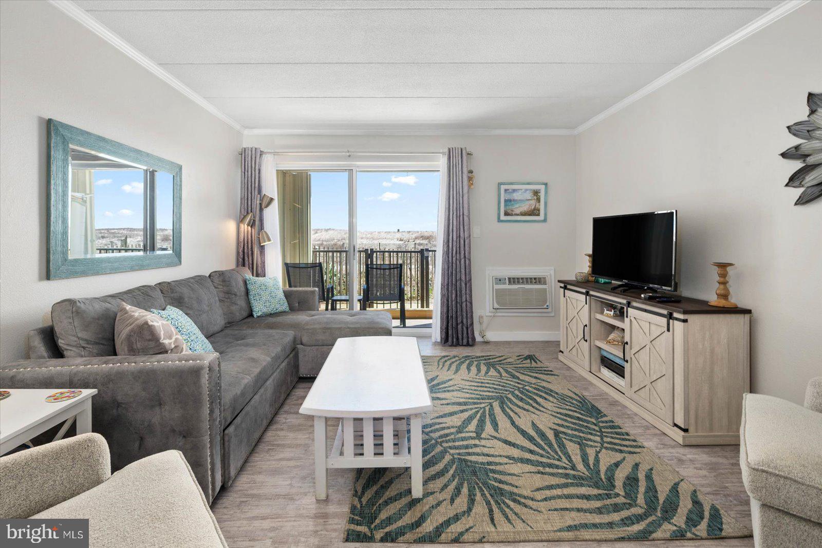 5201 Atlantic Ave #105