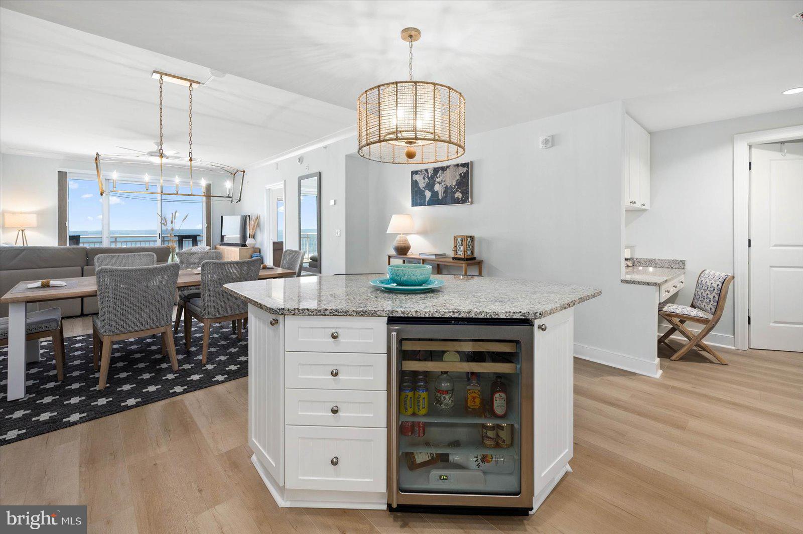 2 48th St #207