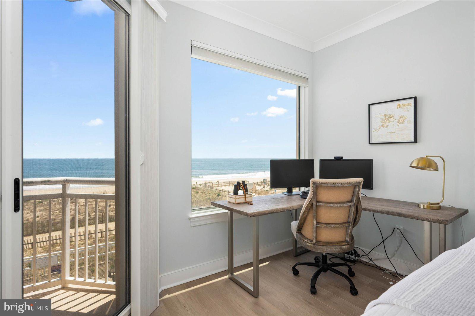 2 48th St #207