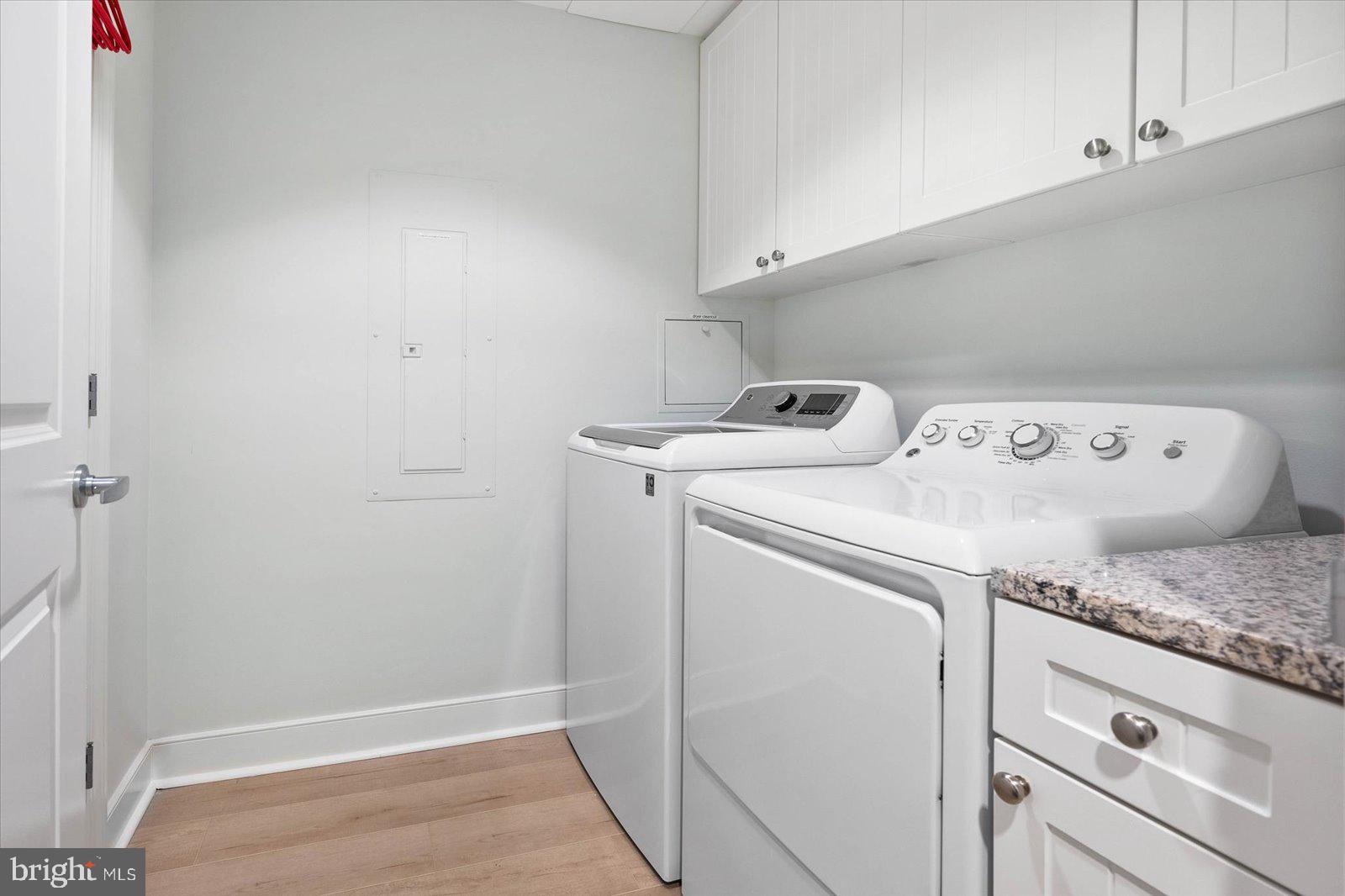 2 48th St #207