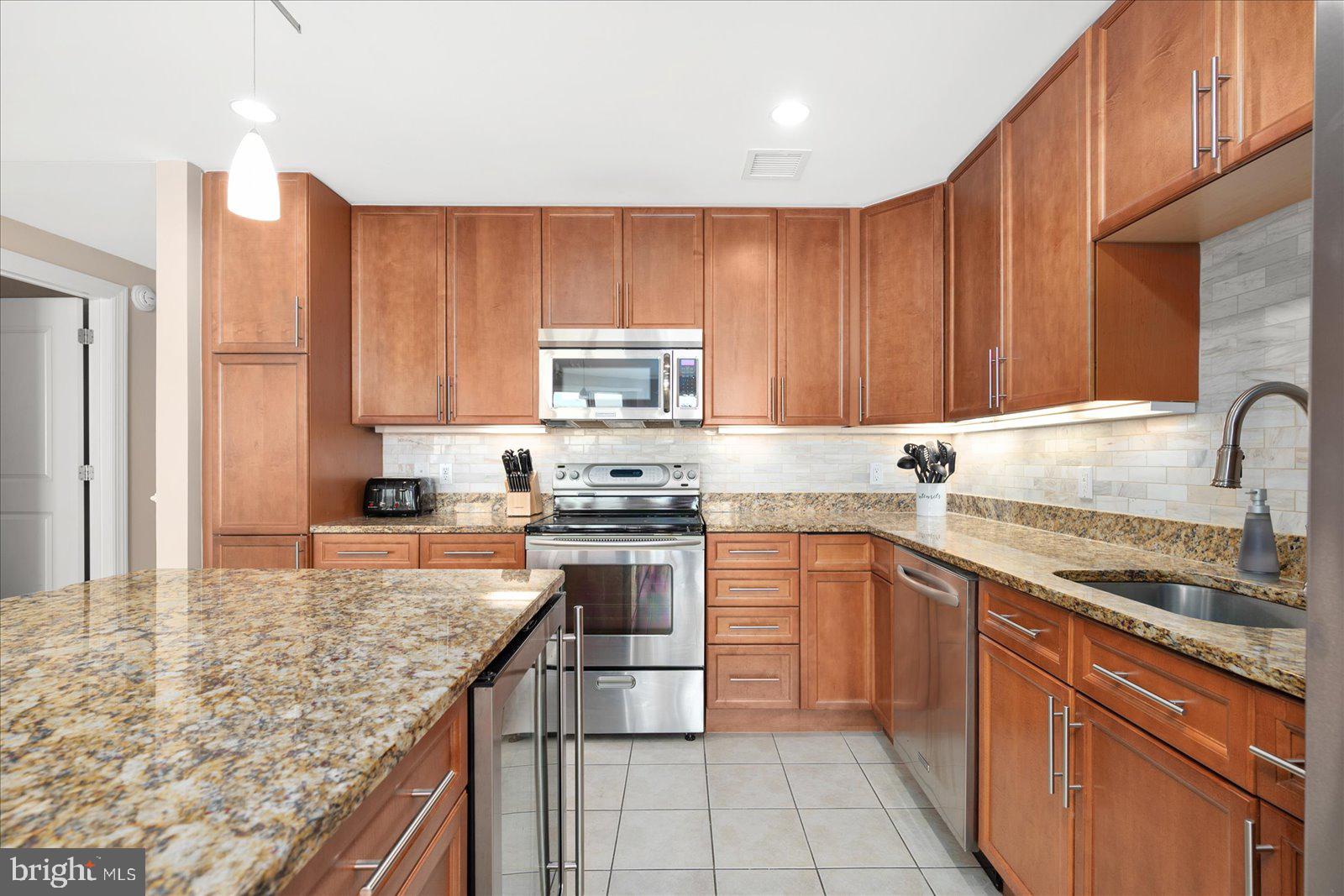 2 48th St #703