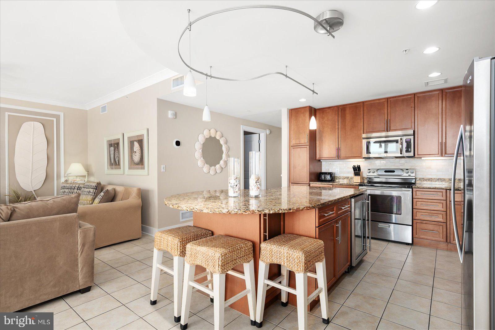 2 48th St #703