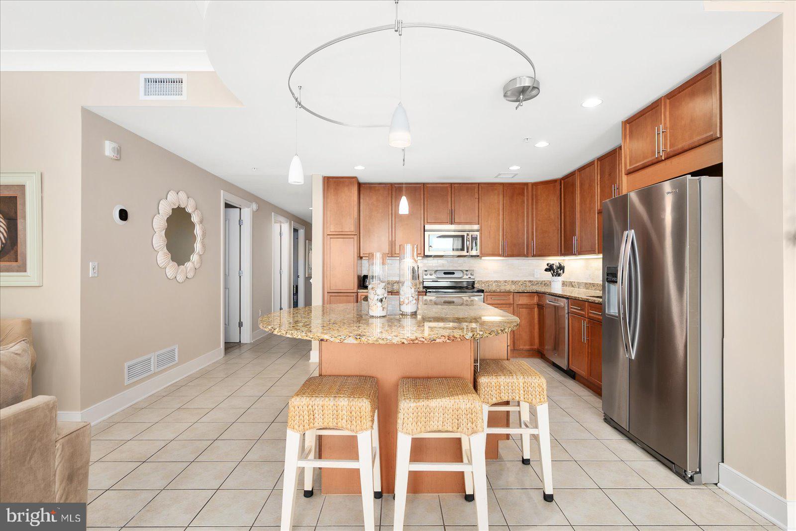 2 48th St #703