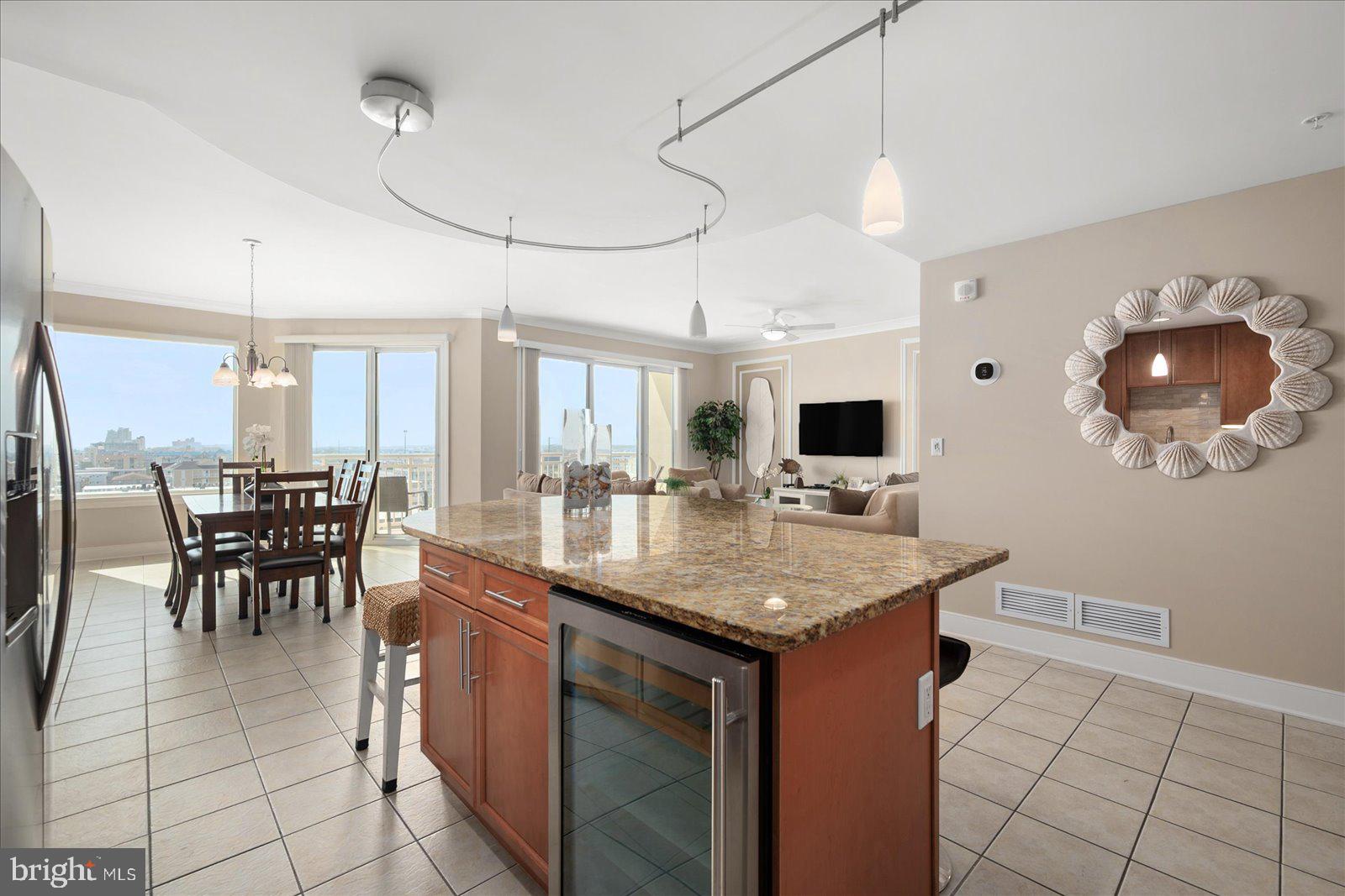 2 48th St #703