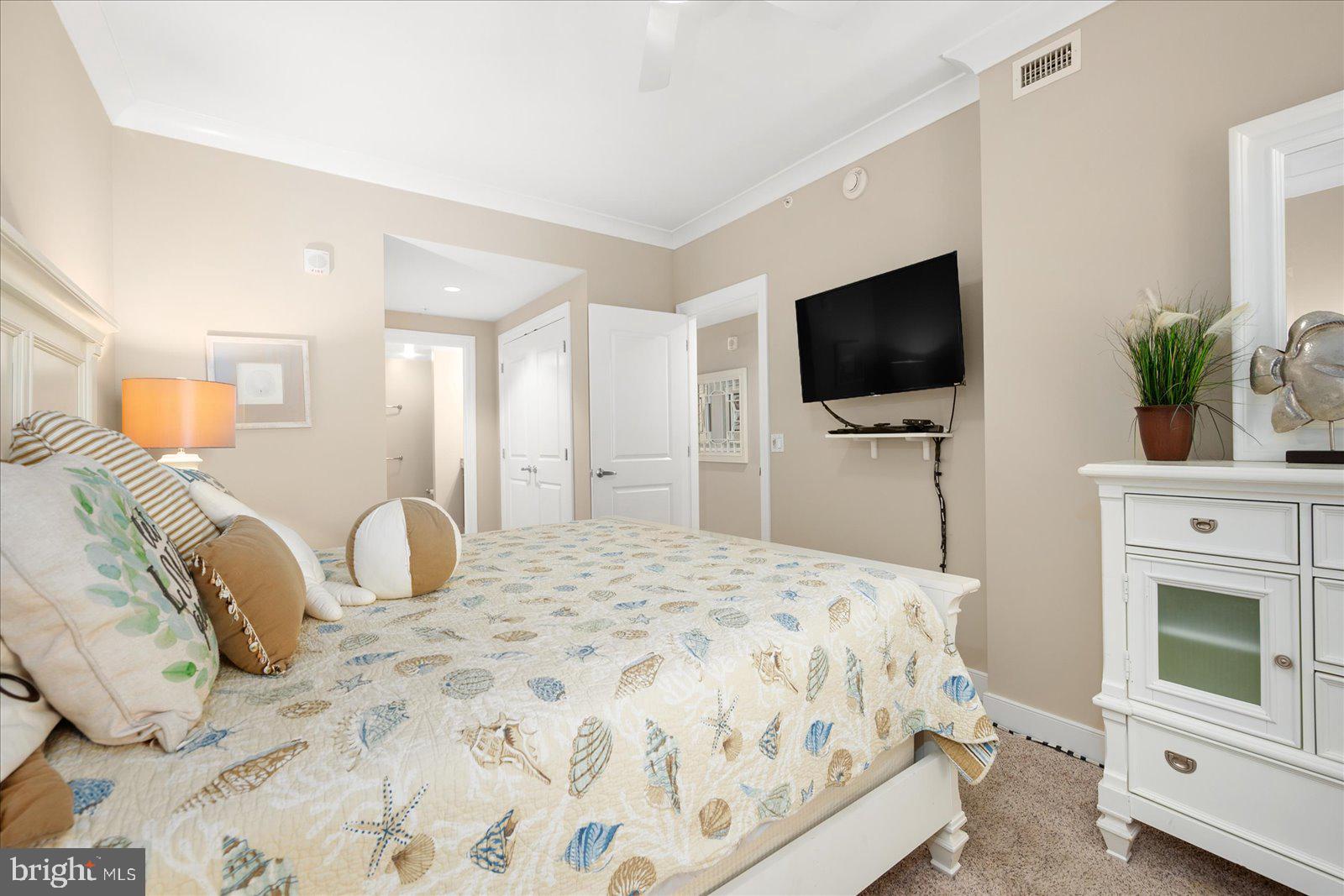 2 48th St #703