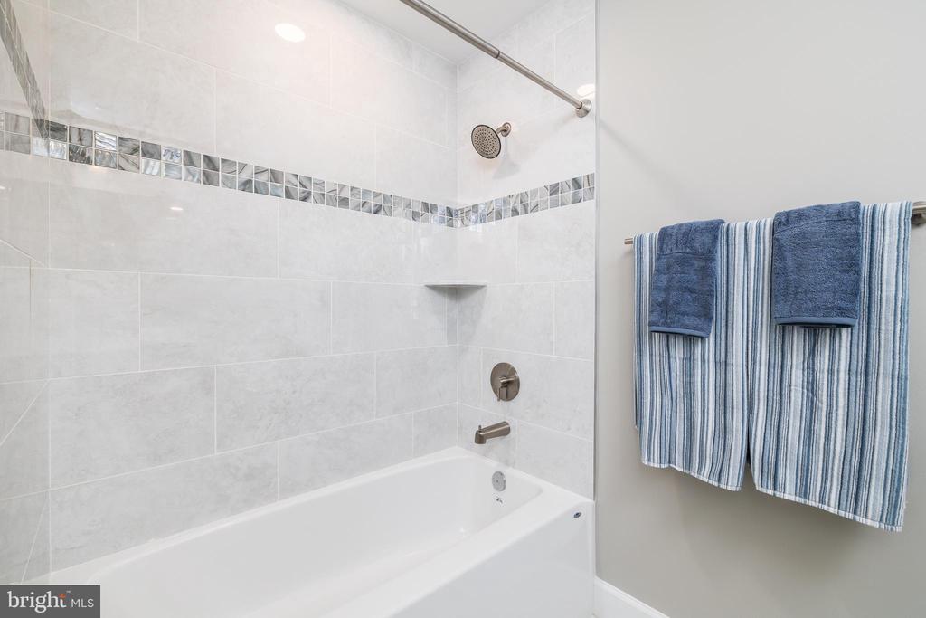 1505 SAINT LOUIS AVENUE 102