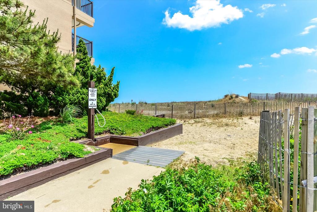 5801 Atlantic Ave #1012
