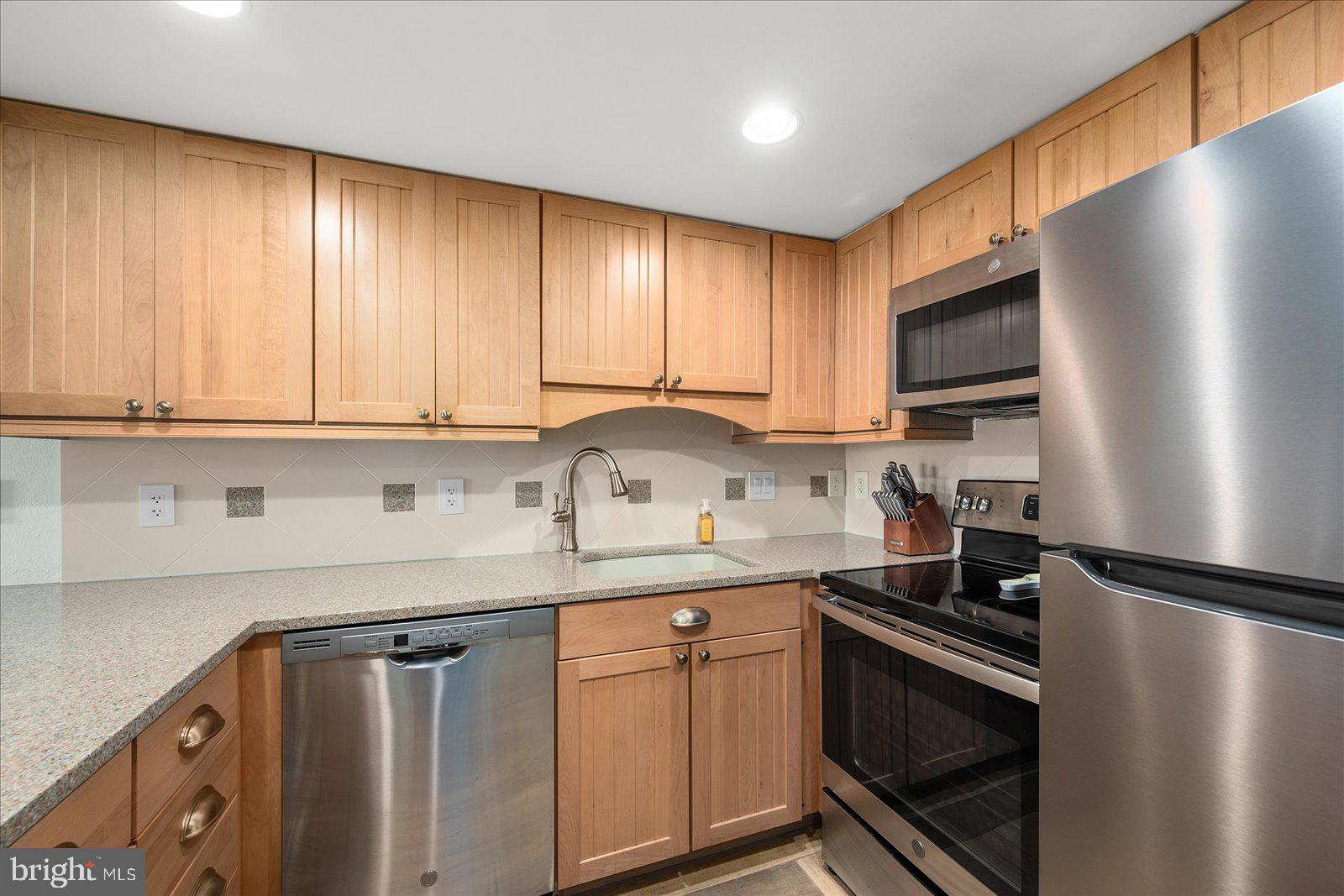 5801 Atlantic Ave #1012