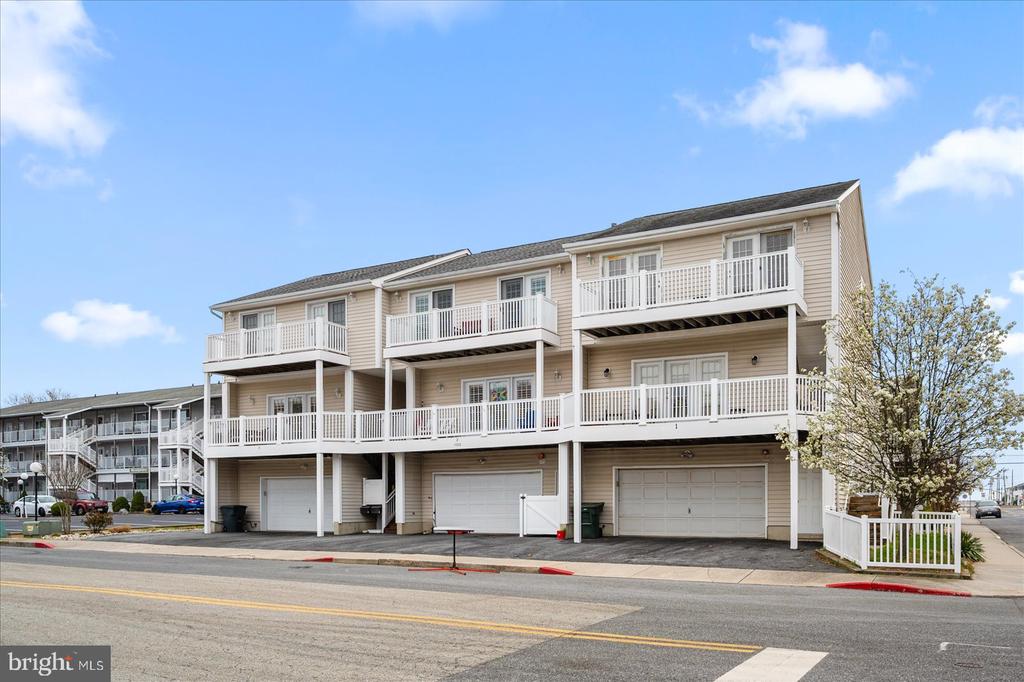 1400 Chicago Ave ##3