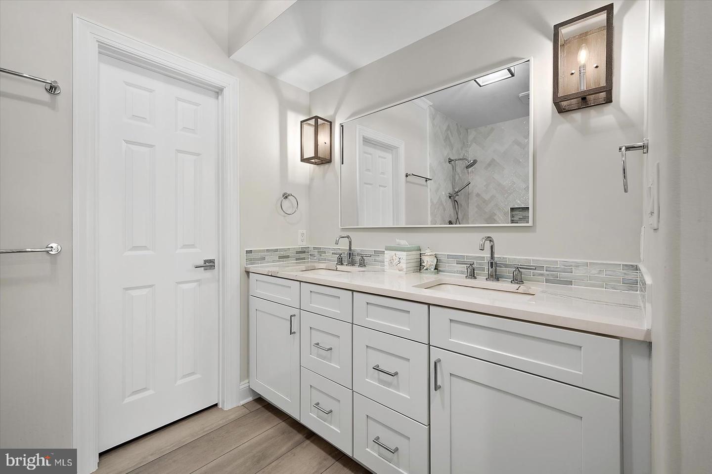 13000 Marina View Ln #20