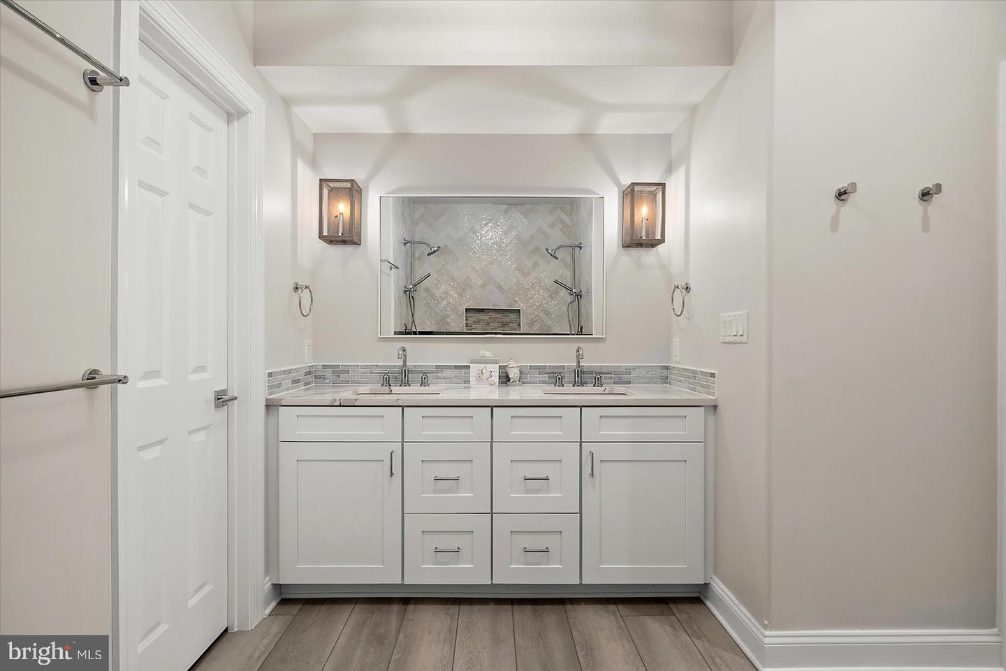 13000 Marina View Ln #20