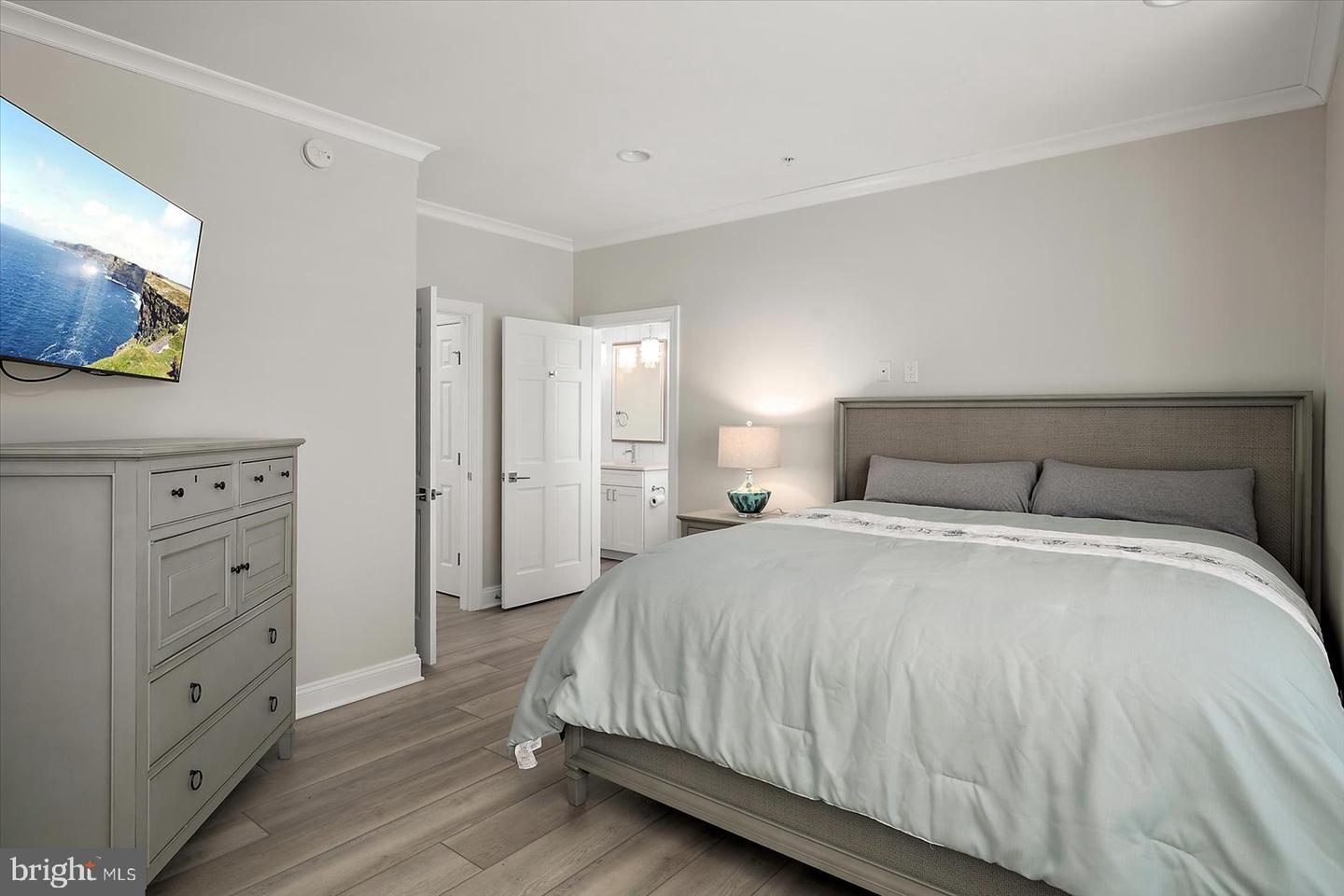 13000 Marina View Ln #20